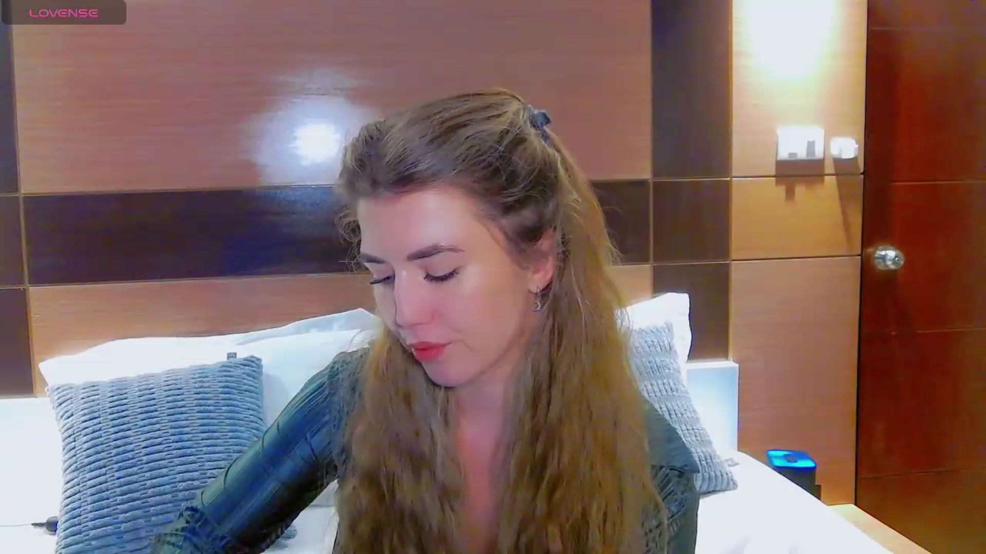 Gallery image thumbnail from KilianSou's myfreecams stream on, 06/24/2026, 05:13 image 10 of 20