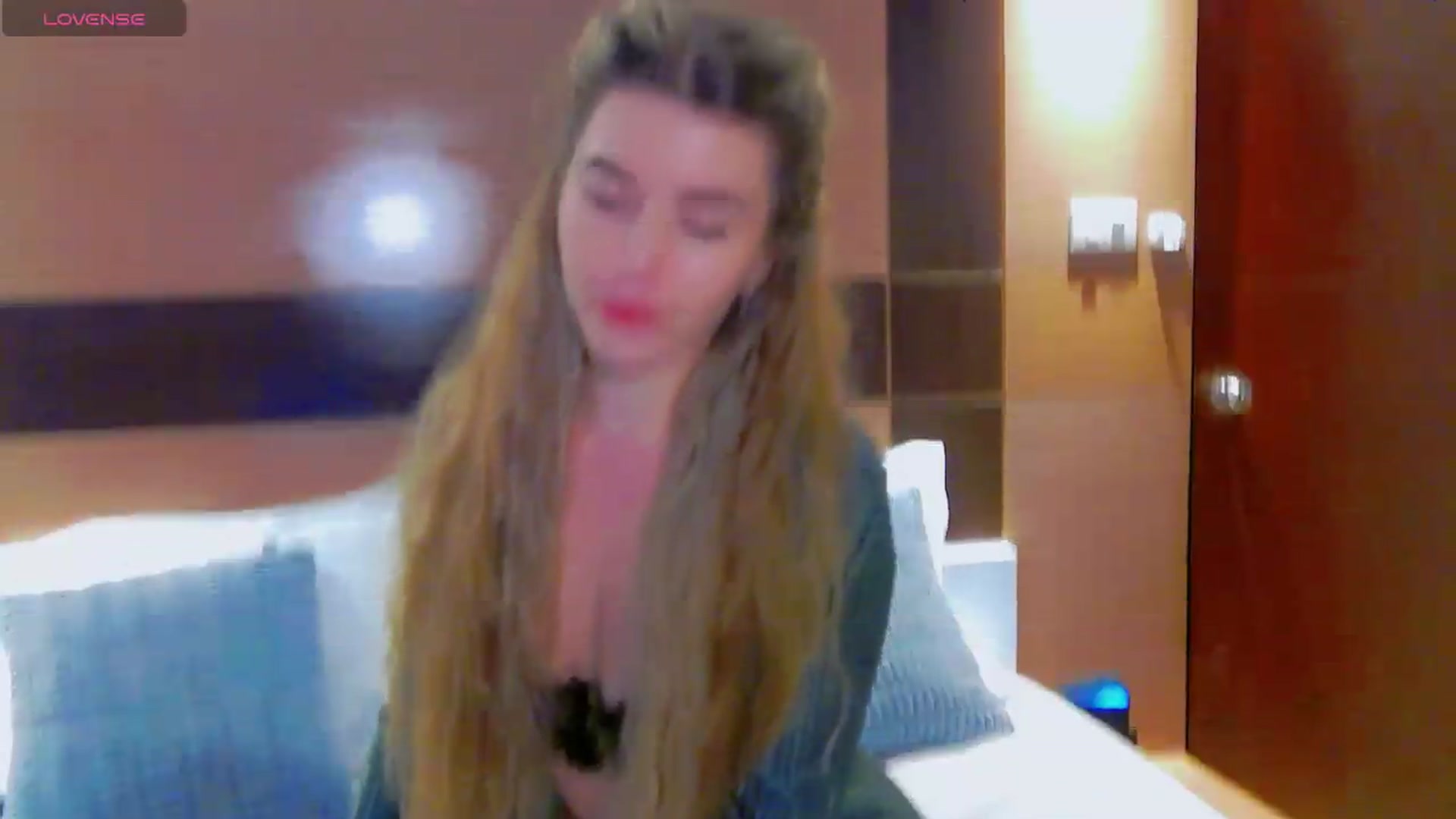 Gallery image thumbnail from KilianSou's myfreecams stream on, 06/24/2026, 05:13 image 17 of 20