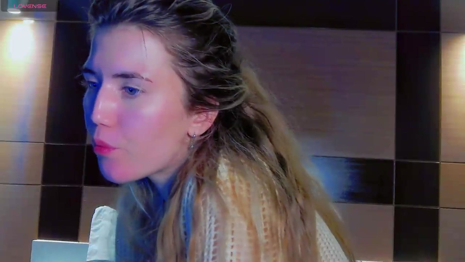 Gallery image thumbnail from KilianSou's myfreecams stream on, 07/11/2026, 03:06 image 14 of 20