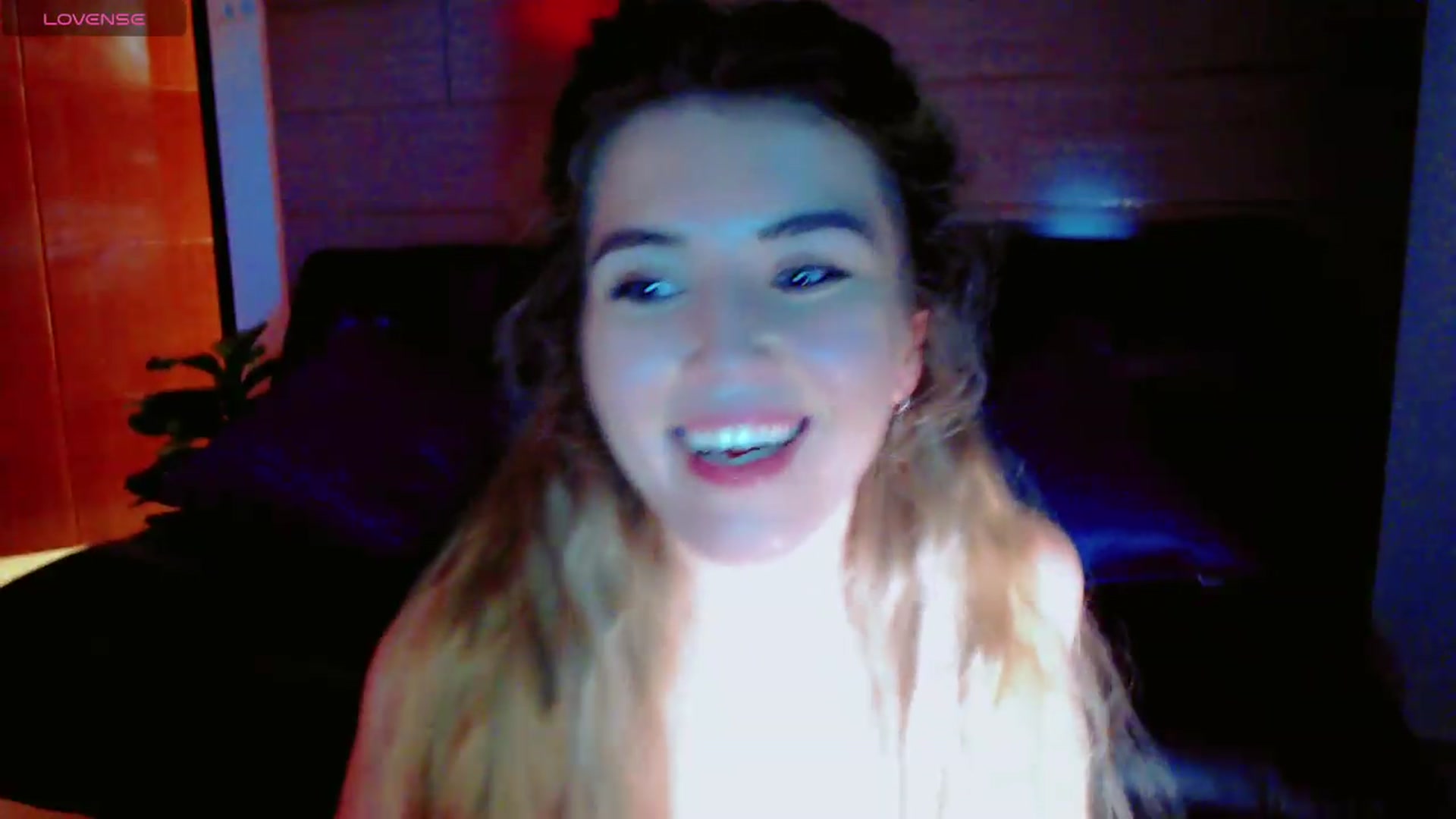 Gallery image thumbnail from KilianSou's myfreecams stream on, 07/19/2026, 06:50 image 3 of 20