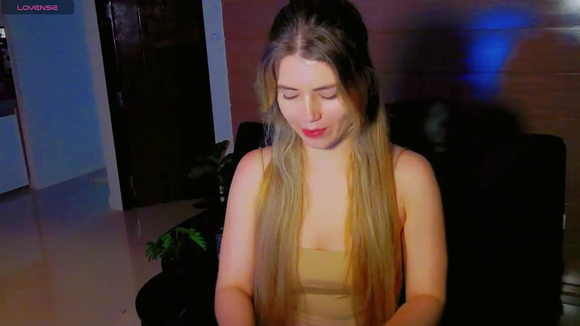 Gallery image thumbnail from KilianSou's myfreecams stream on, 07/29/2026, 20:38 image 2 of 20