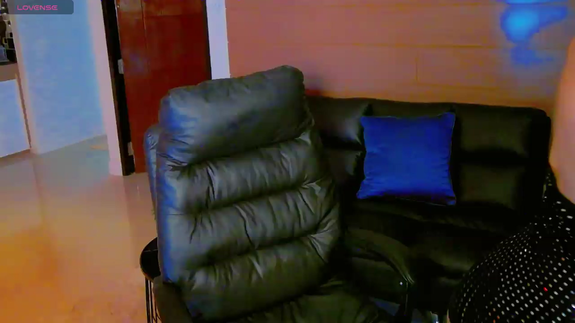 Gallery image thumbnail from KilianSou's myfreecams stream on, 07/30/2026, 01:22 image 17 of 20