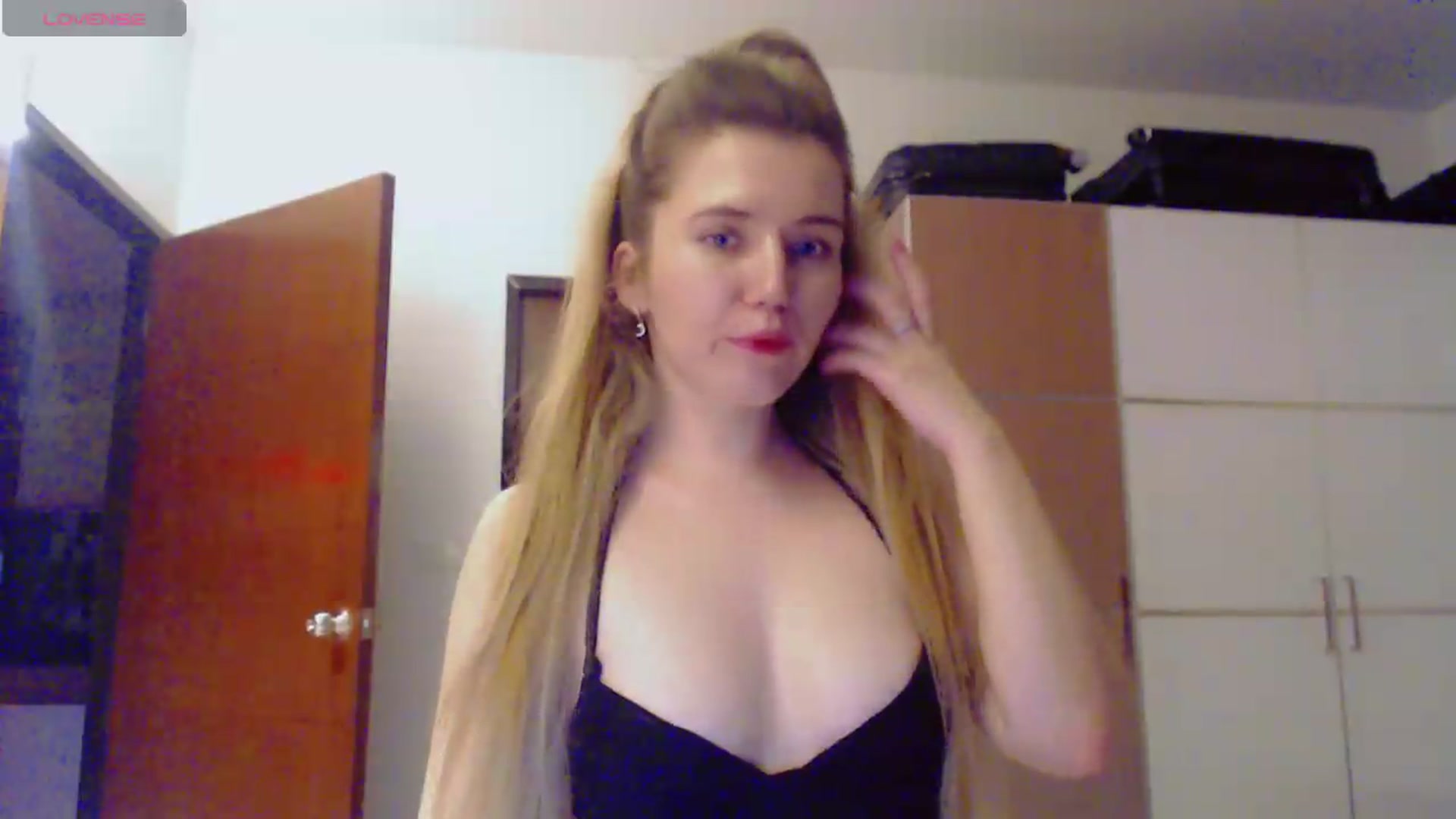 Gallery image thumbnail from KilianSou's myfreecams stream on, 07/30/2026, 13:26 image 15 of 20