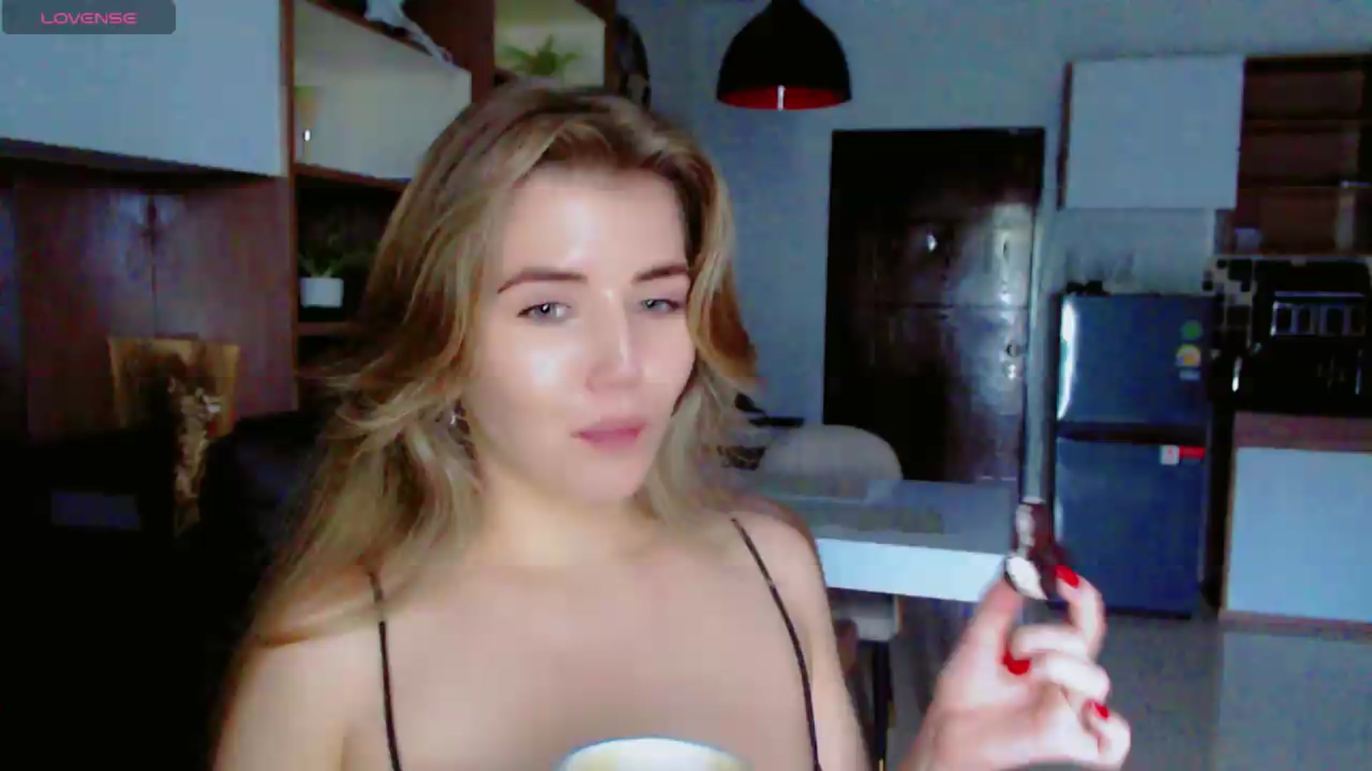 Gallery image thumbnail from KilianSou's myfreecams stream on, 08/09/2026, 02:59 image 9 of 20