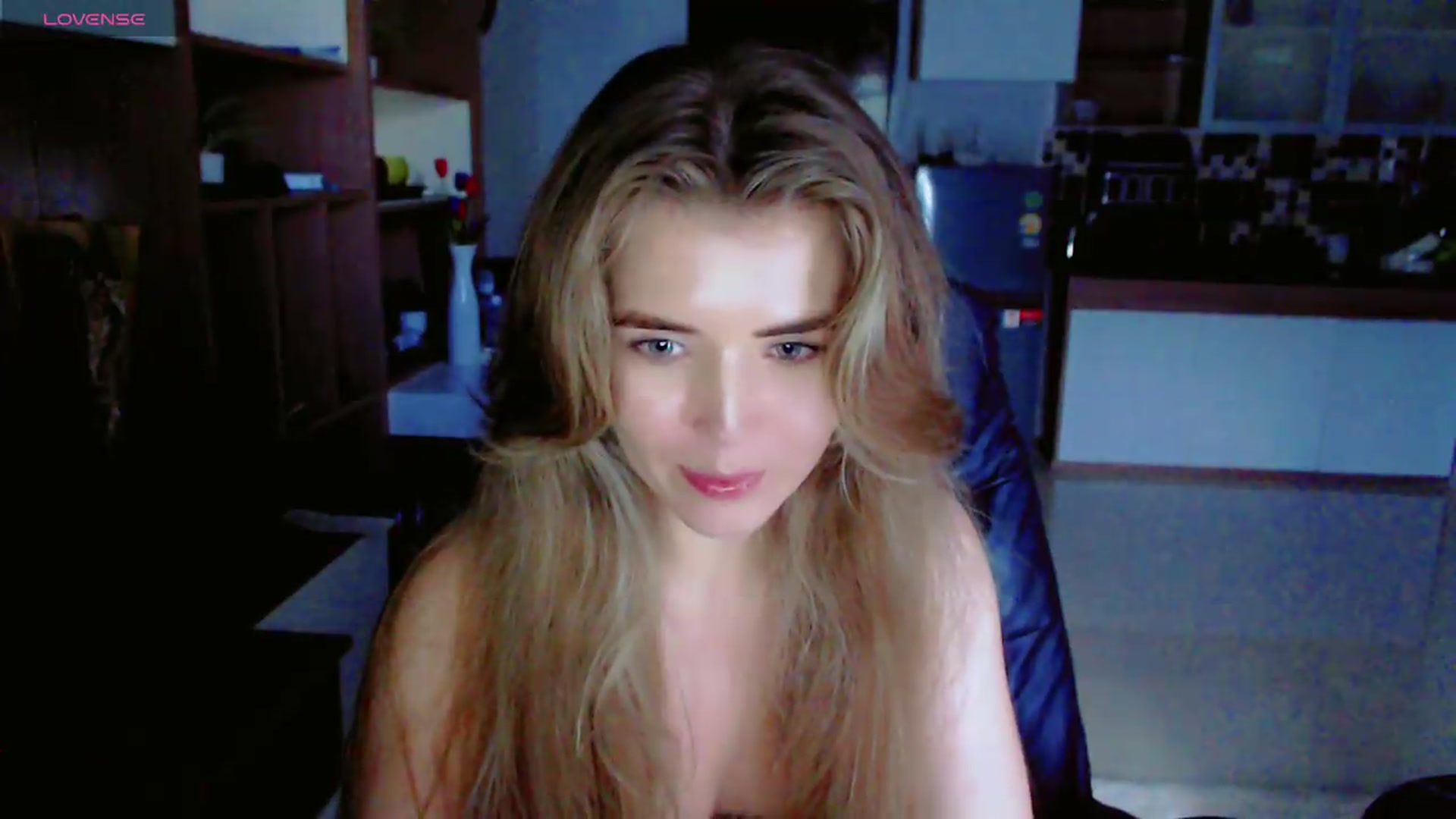 Gallery image thumbnail from KilianSou's myfreecams stream on, 08/09/2026, 05:15 image 13 of 20