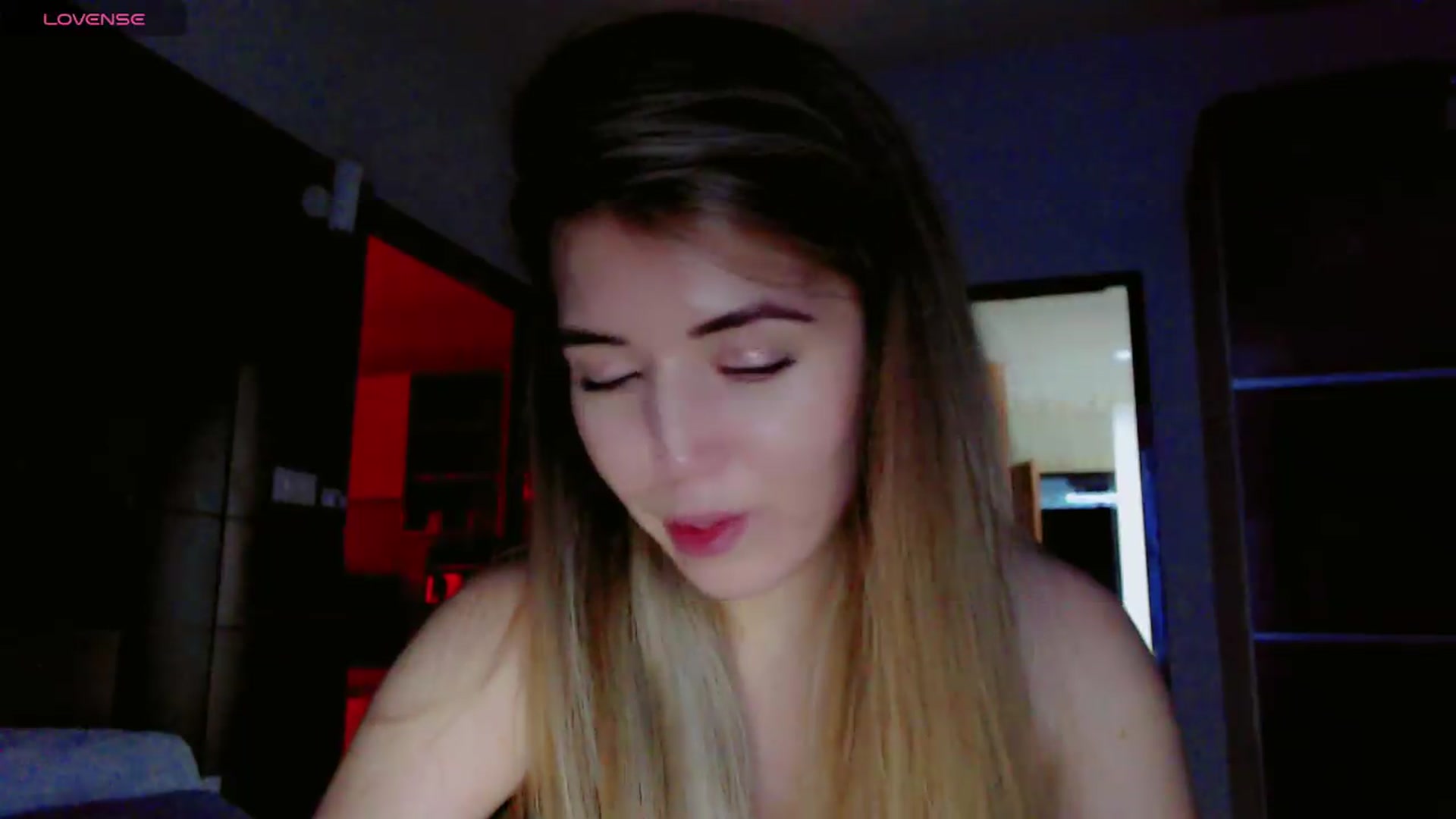 Gallery image thumbnail from KilianSou's myfreecams stream on, 08/10/2026, 02:36 image 7 of 20