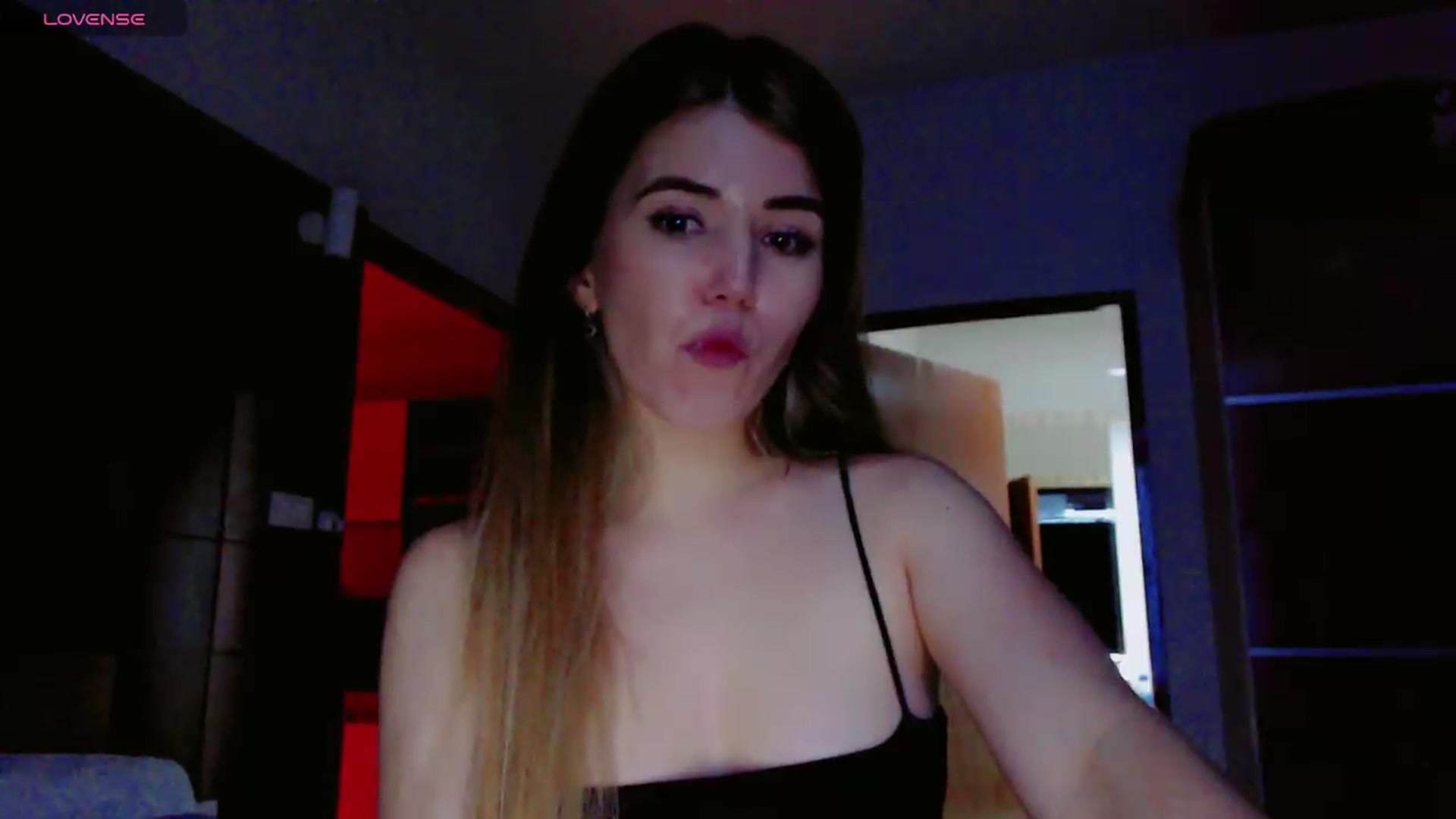Gallery image thumbnail from KilianSou's myfreecams stream on, 08/10/2026, 02:36 image 4 of 20