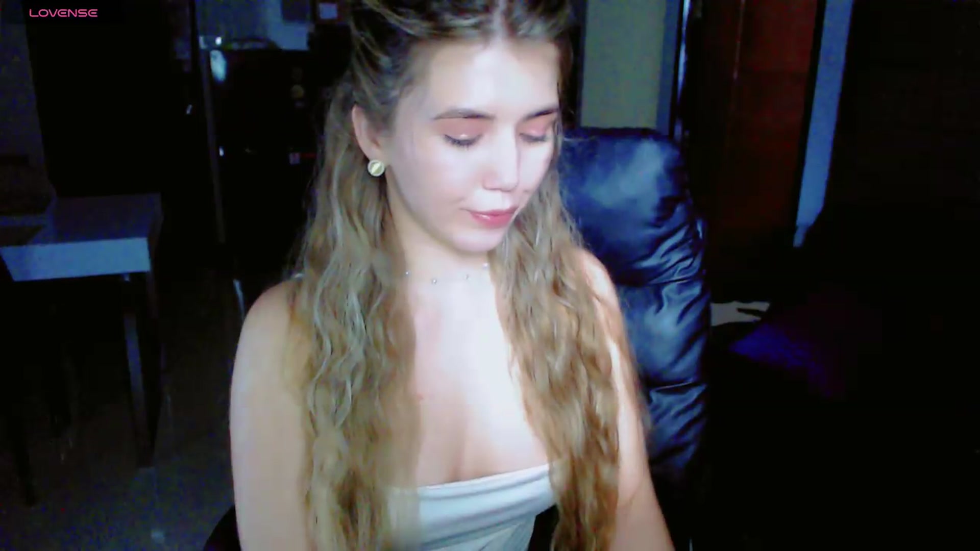 Gallery image thumbnail from KilianSou's myfreecams stream on, 08/17/2026, 06:44 image 18 of 20