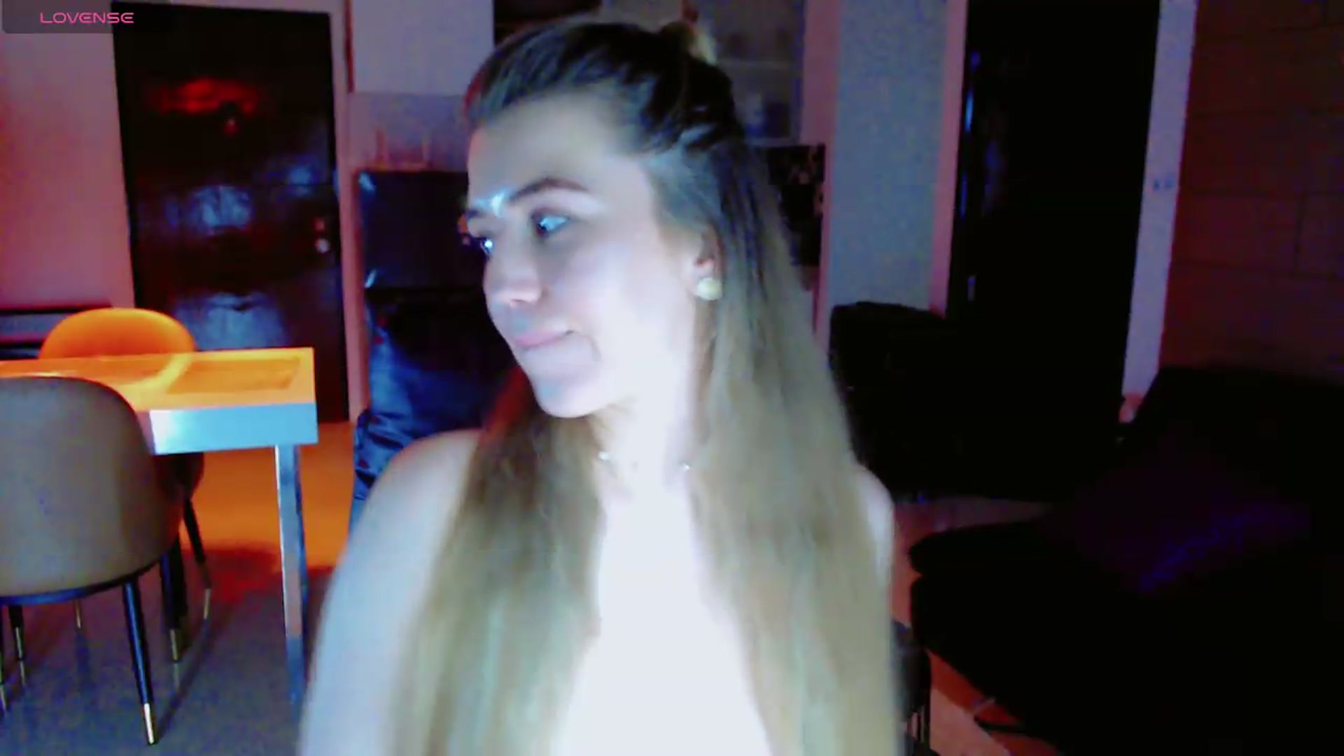 Gallery image thumbnail from KilianSou's myfreecams stream on, 08/18/2026, 08:37 image 17 of 20