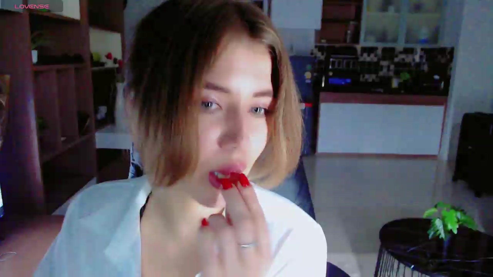 Gallery image thumbnail from KilianSou's myfreecams stream on, 08/19/2026, 08:41 image 9 of 20
