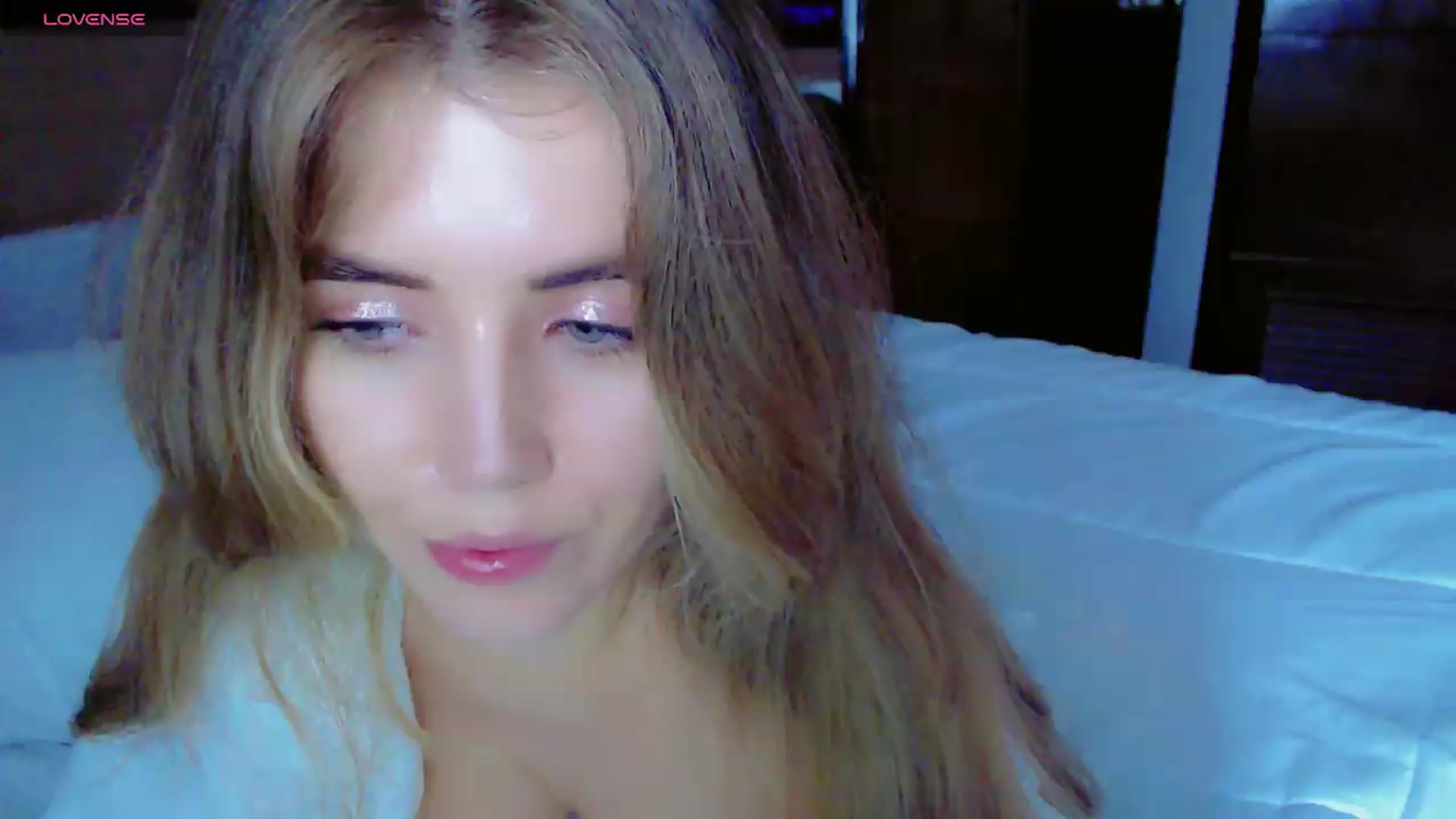 Gallery image thumbnail from KilianSou's myfreecams stream on, 08/19/2026, 09:41 image 4 of 20