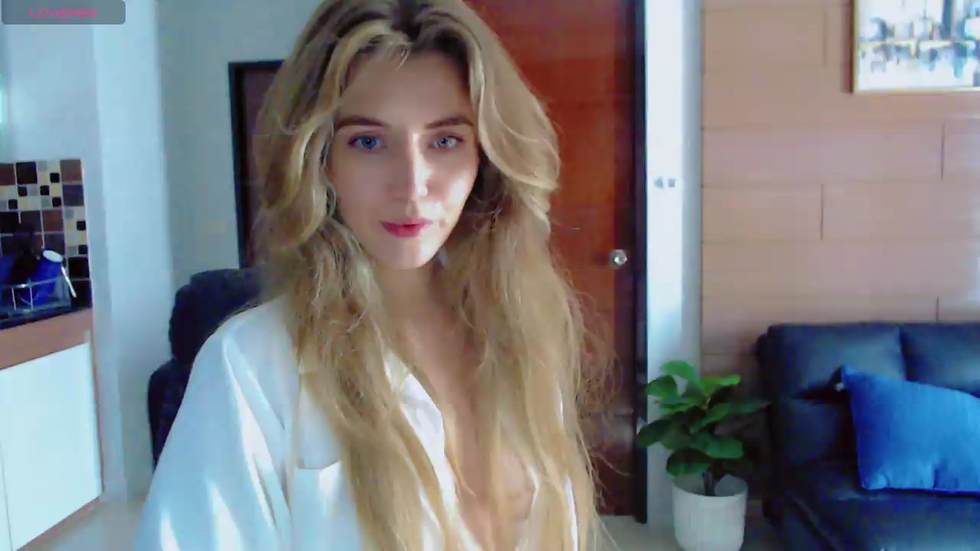 Gallery image thumbnail from KilianSou's myfreecams stream on, 08/19/2026, 09:41 image 17 of 20