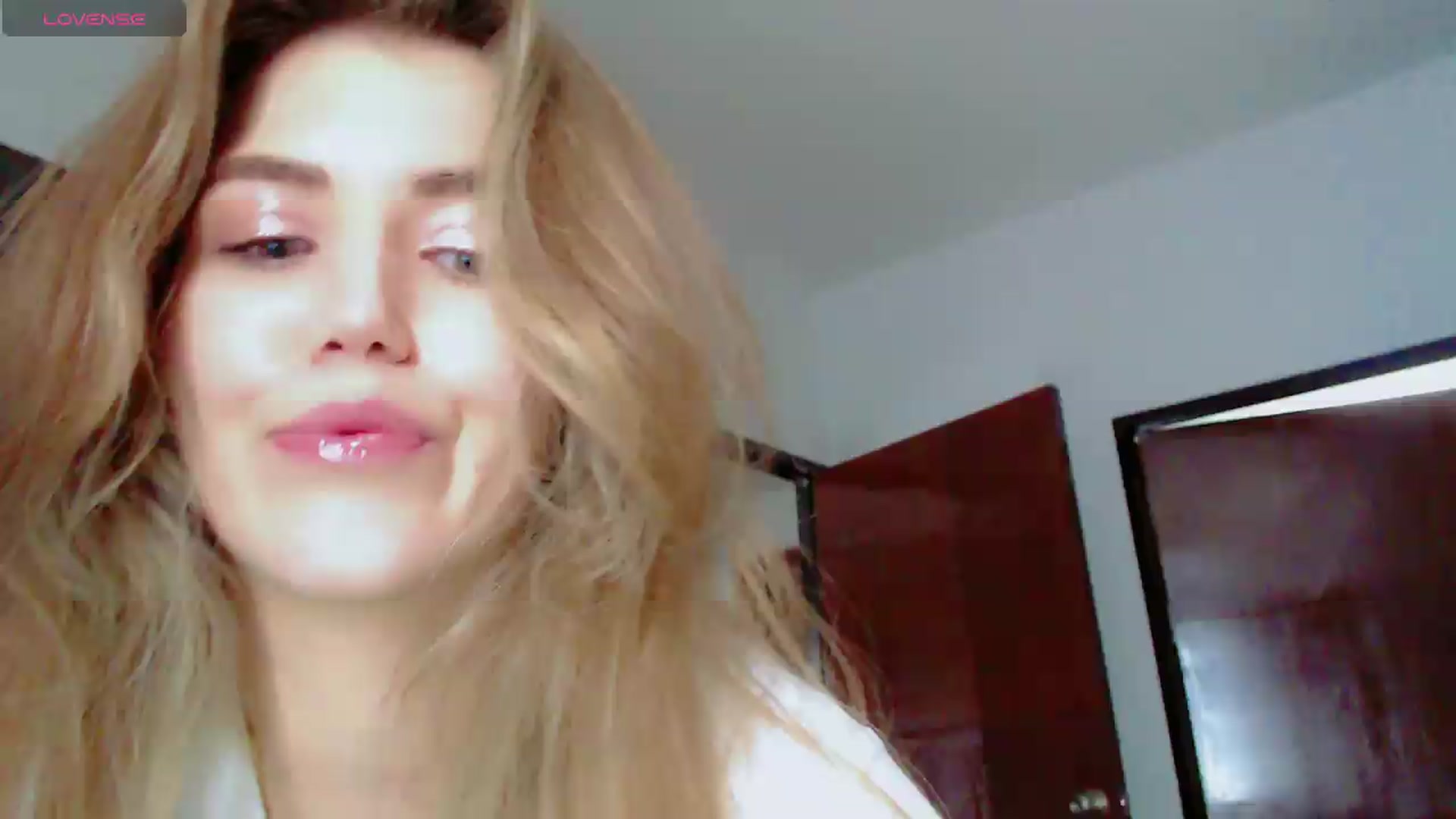 Gallery image thumbnail from KilianSou's myfreecams stream on, 08/19/2026, 09:41 image 8 of 20