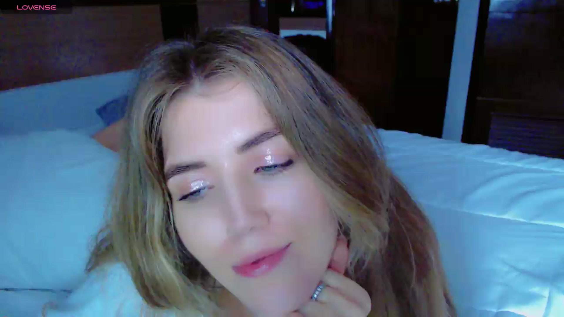 Gallery image thumbnail from KilianSou's myfreecams stream on, 08/19/2026, 09:41 image 3 of 20