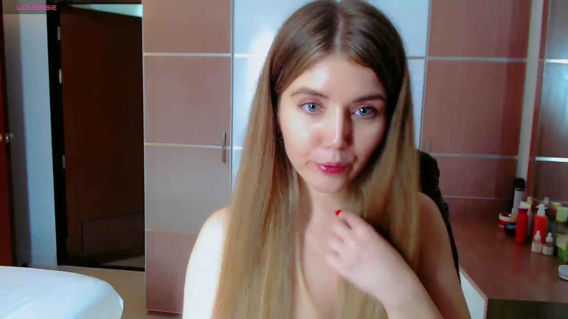 Gallery image thumbnail from KilianSou's myfreecams stream on, 08/22/2026, 09:13 image 19 of 20