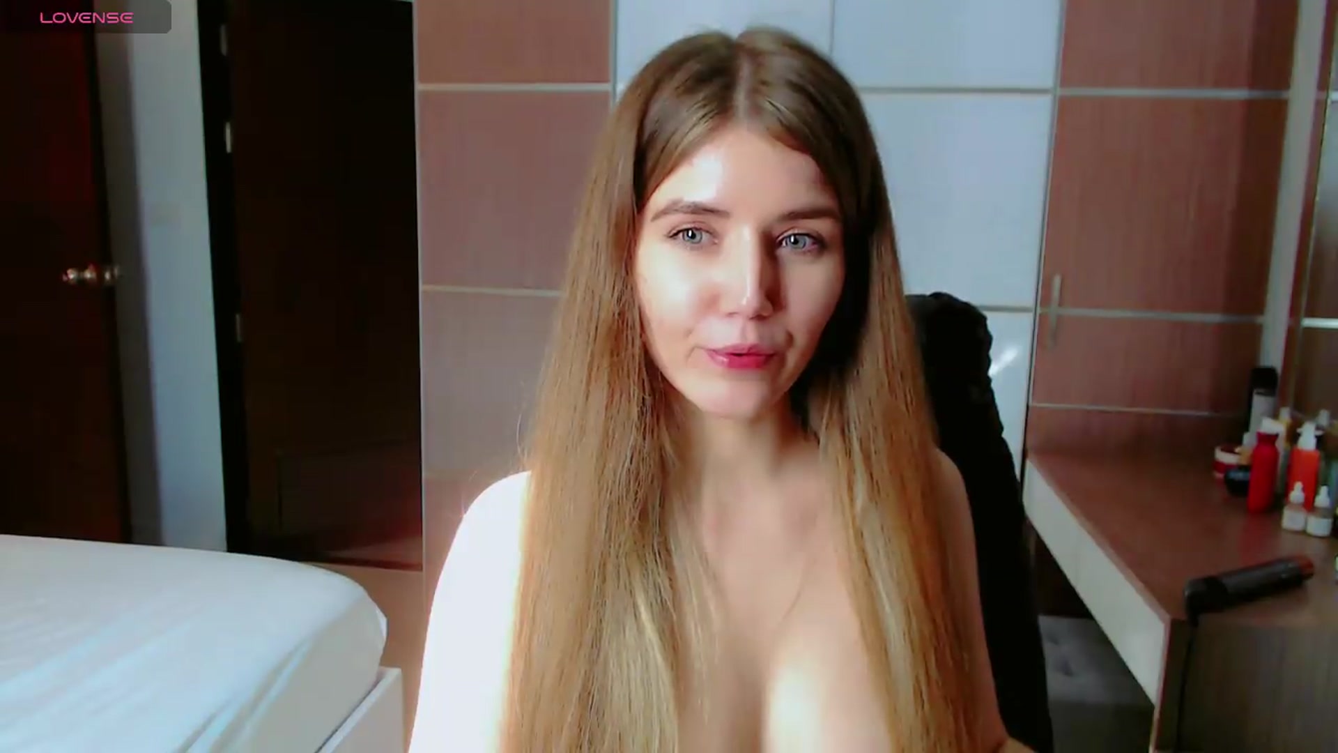 Gallery image thumbnail from KilianSou's myfreecams stream on, 08/22/2026, 09:29 image 17 of 20