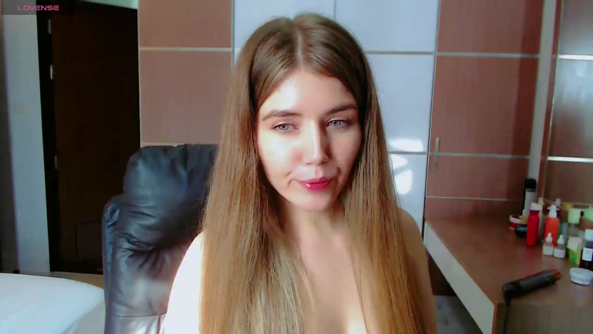 Gallery image thumbnail from KilianSou's myfreecams stream on, 08/22/2026, 09:29 image 3 of 20