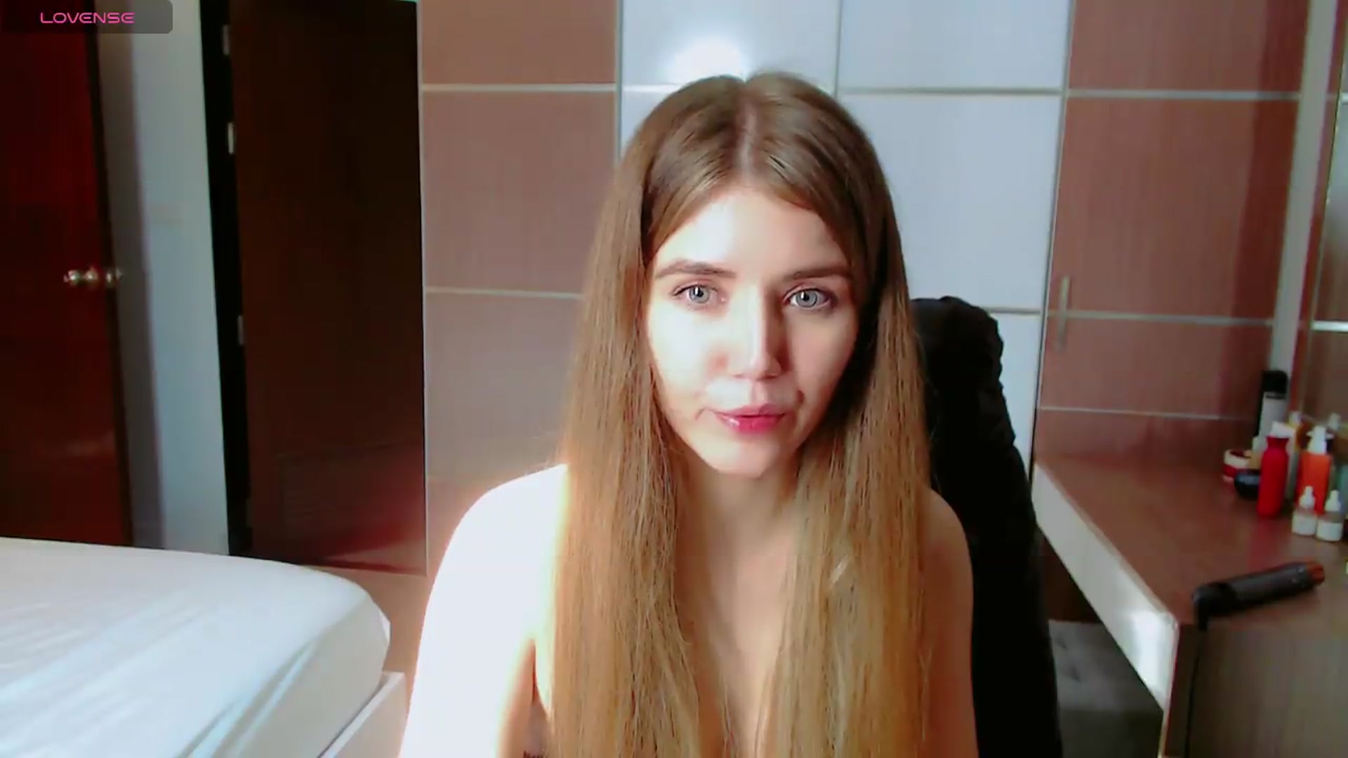 Gallery image thumbnail from KilianSou's myfreecams stream on, 08/22/2026, 09:56 image 7 of 20