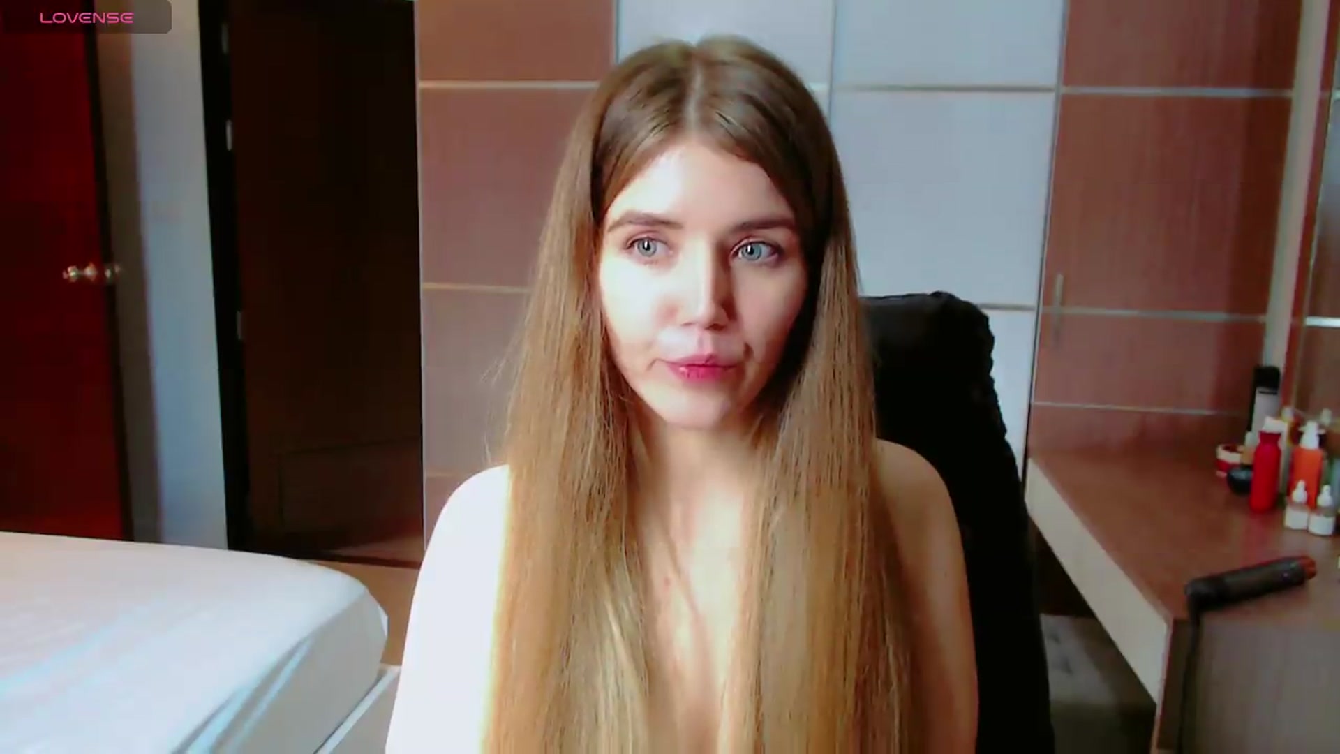 Gallery image thumbnail from KilianSou's myfreecams stream on, 08/22/2026, 09:56 image 3 of 20
