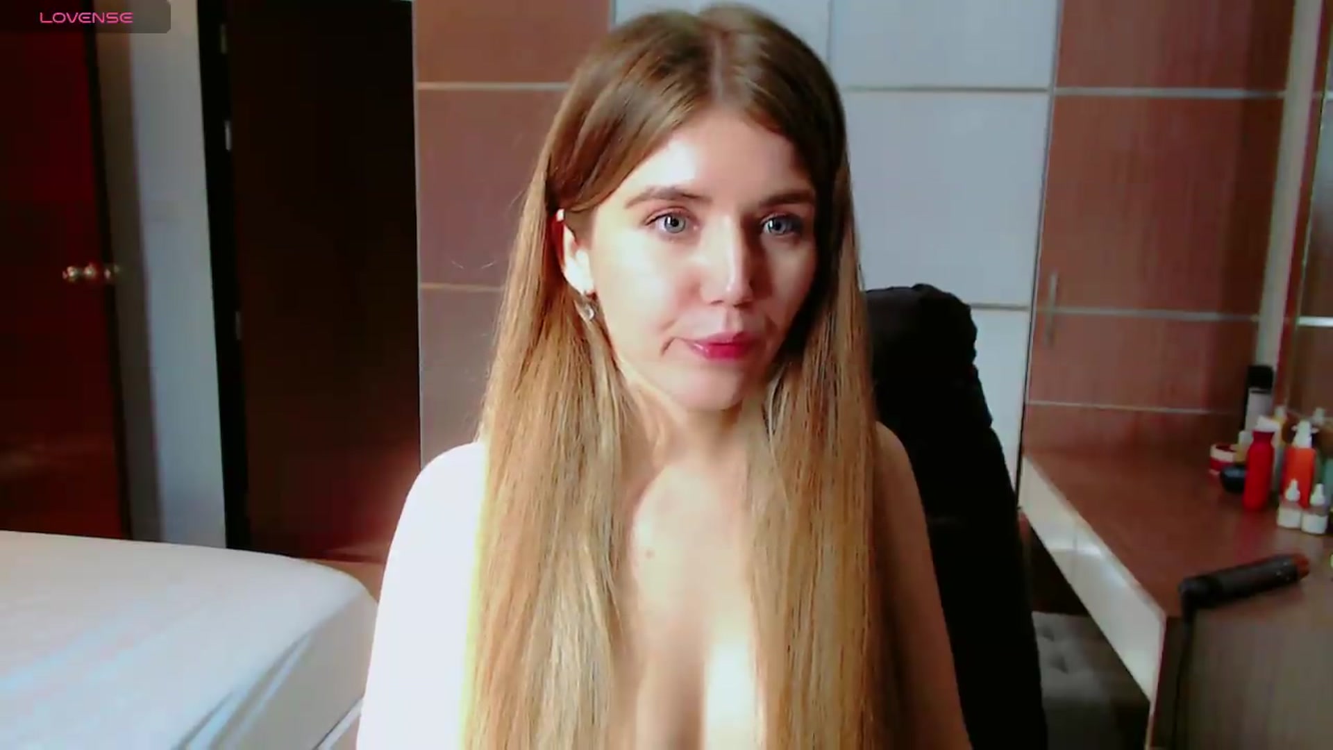 Gallery image thumbnail from KilianSou's myfreecams stream on, 08/22/2026, 09:56 image 16 of 20