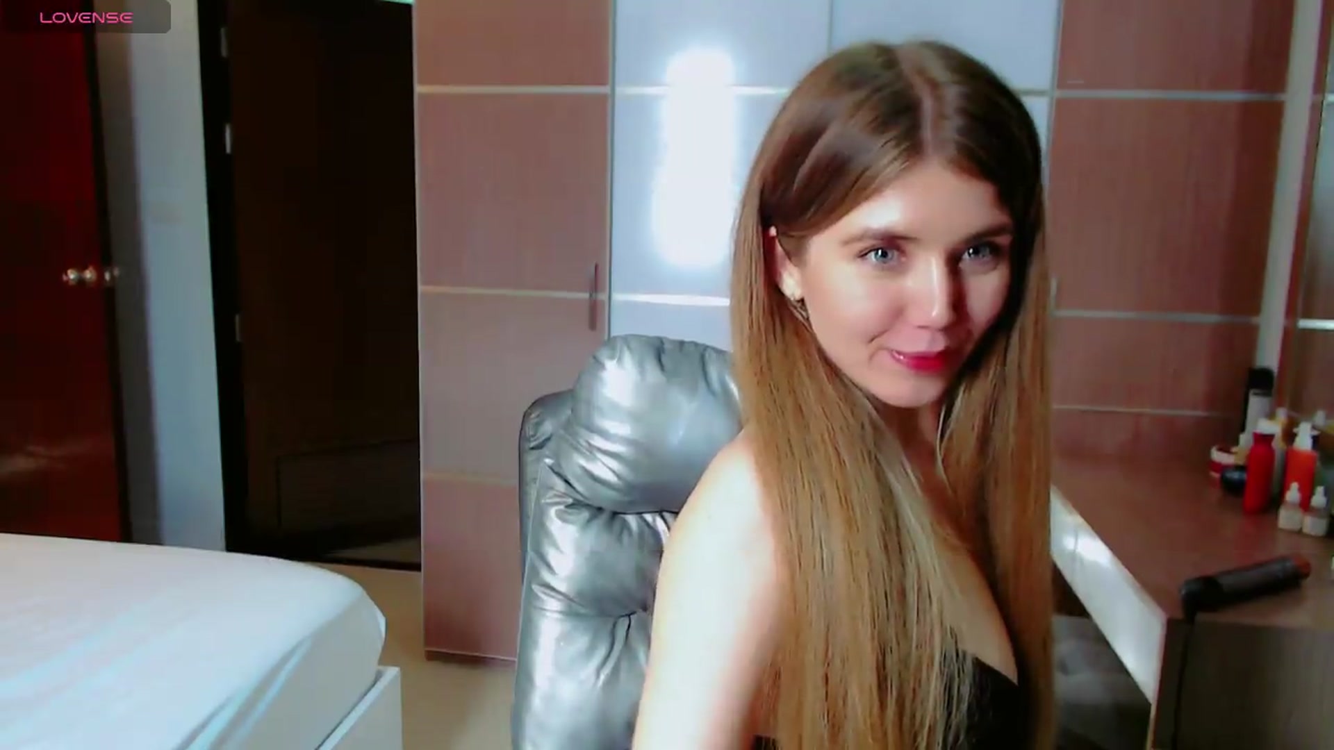 Gallery image thumbnail from KilianSou's myfreecams stream on, 08/22/2026, 09:56 image 17 of 20