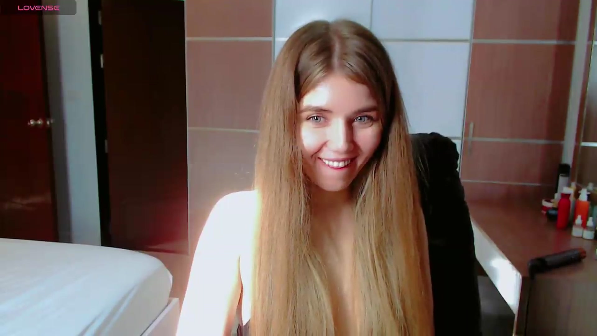 Gallery image thumbnail from KilianSou's myfreecams stream on, 08/22/2026, 09:56 image 11 of 20