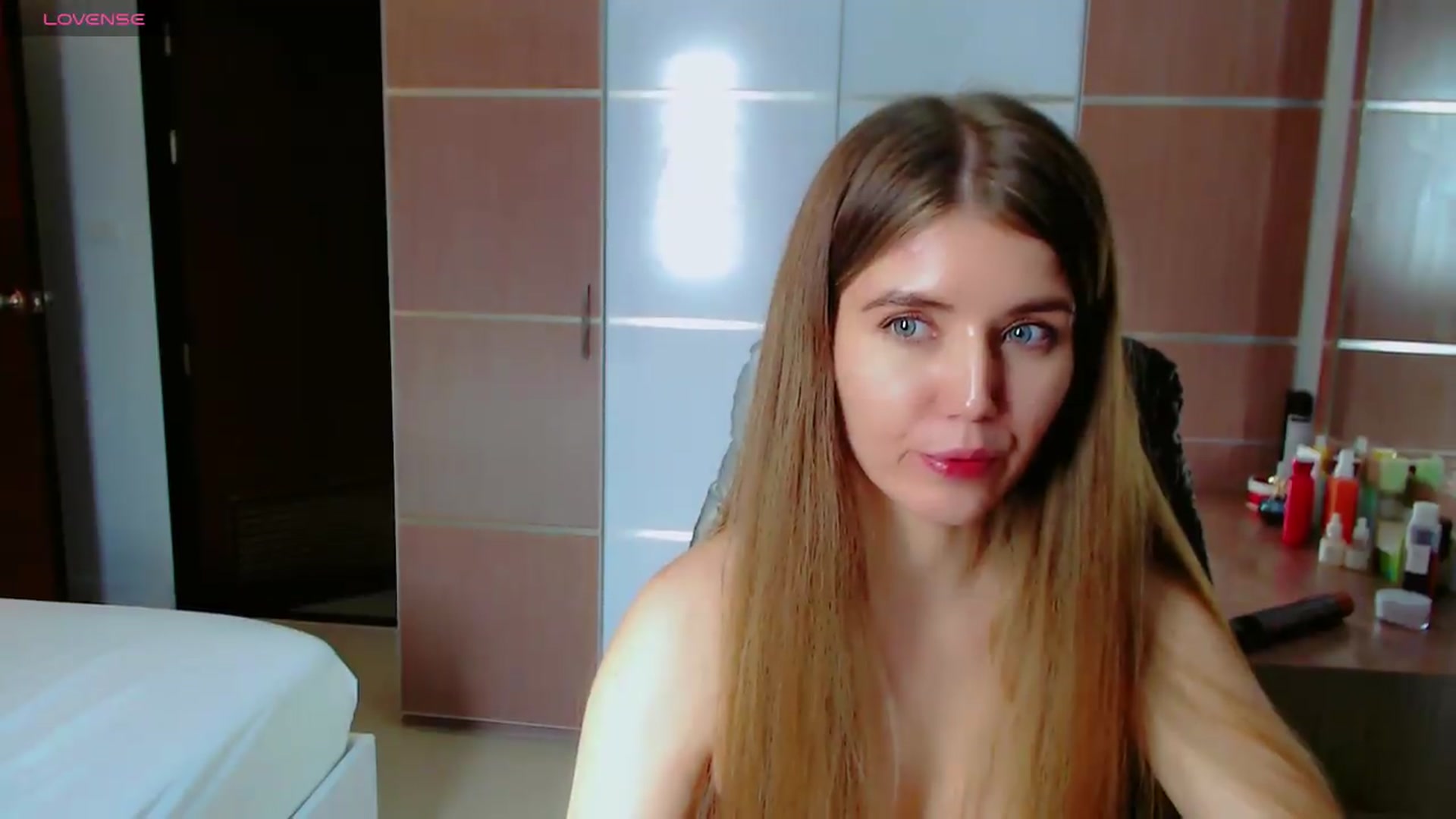 Gallery image thumbnail from KilianSou's myfreecams stream on, 08/22/2026, 10:59 image 10 of 20