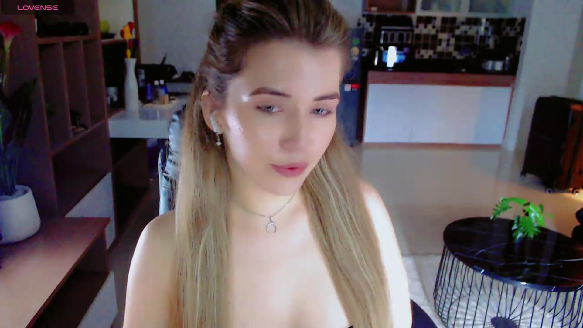 Gallery image thumbnail from KilianSou's myfreecams stream on, 09/03/2026, 05:48 image 2 of 20