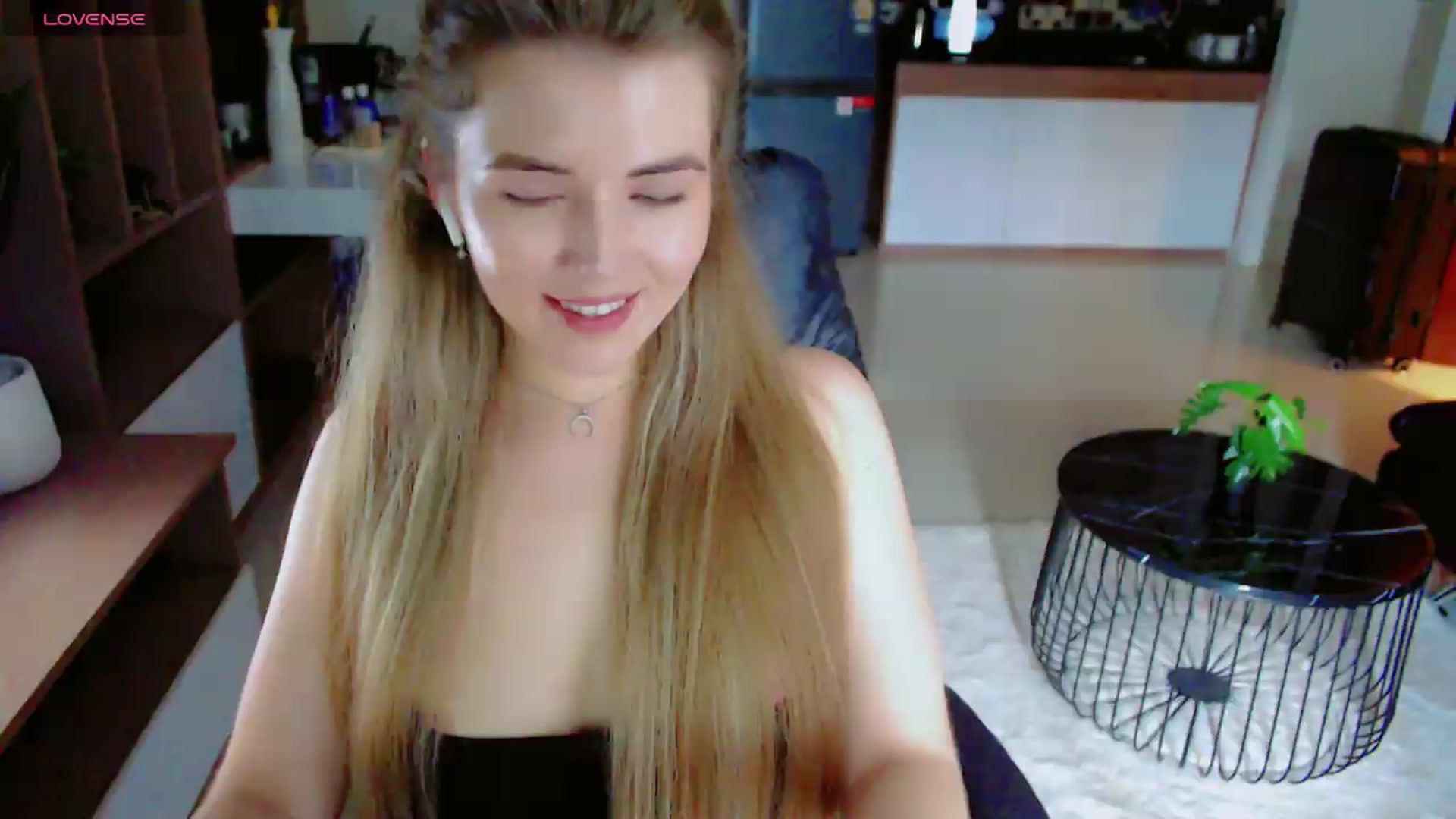 Gallery image thumbnail from KilianSou's myfreecams stream on, 09/03/2026, 06:39 image 13 of 20