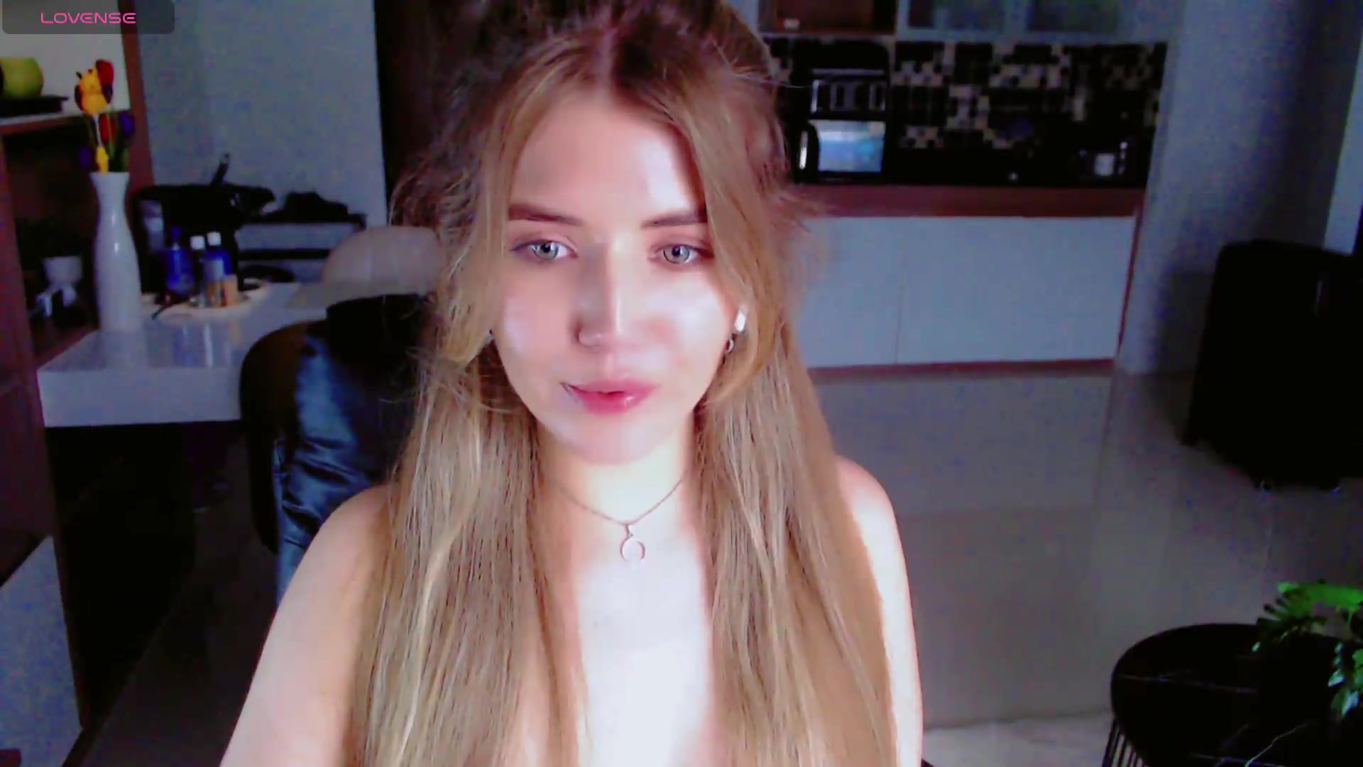 Gallery image thumbnail from KilianSou's myfreecams stream on, 09/03/2026, 10:10 image 17 of 20