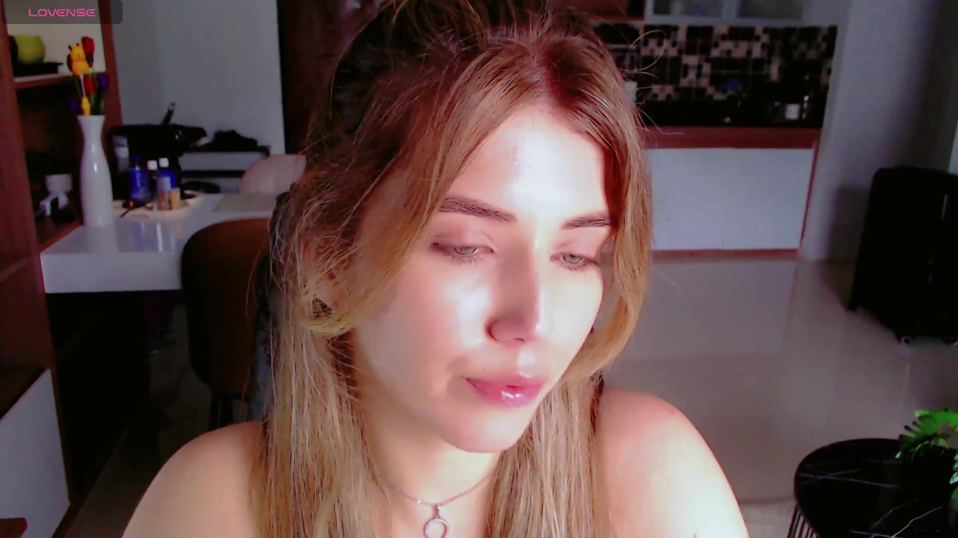 Gallery image thumbnail from KilianSou's myfreecams stream on, 09/03/2026, 10:10 image 16 of 20