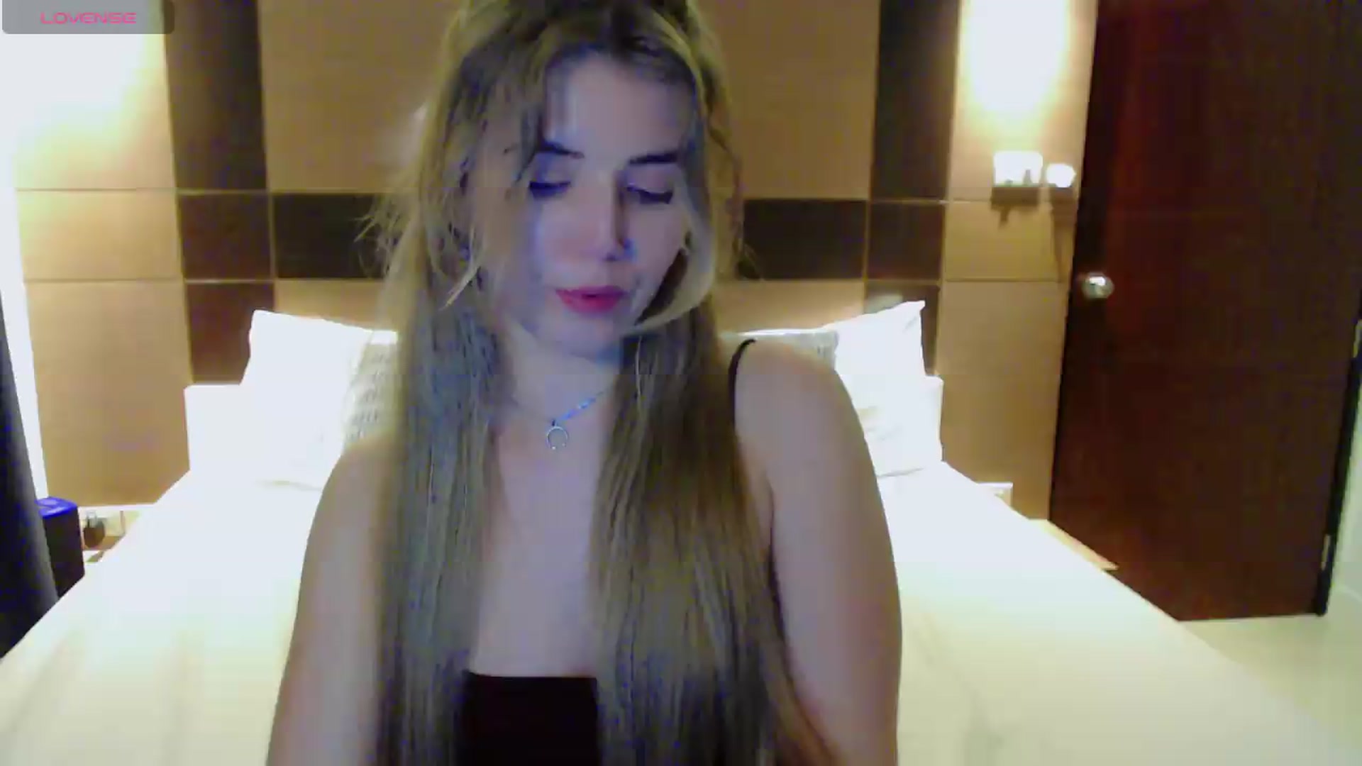 Gallery image thumbnail from KilianSou's myfreecams stream on, 09/03/2026, 15:59 image 2 of 20