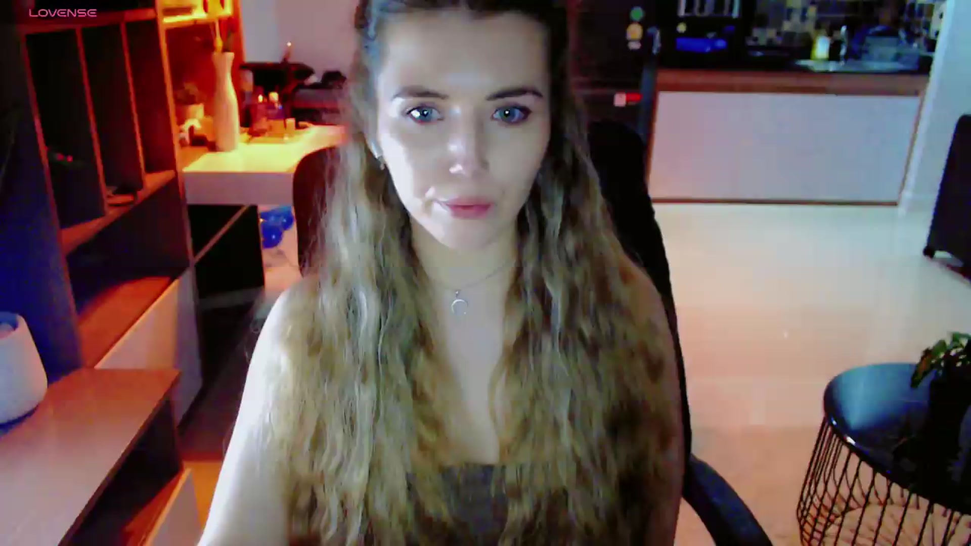 Gallery image thumbnail from KilianSou's myfreecams stream on, 09/04/2026, 07:15 image 9 of 20