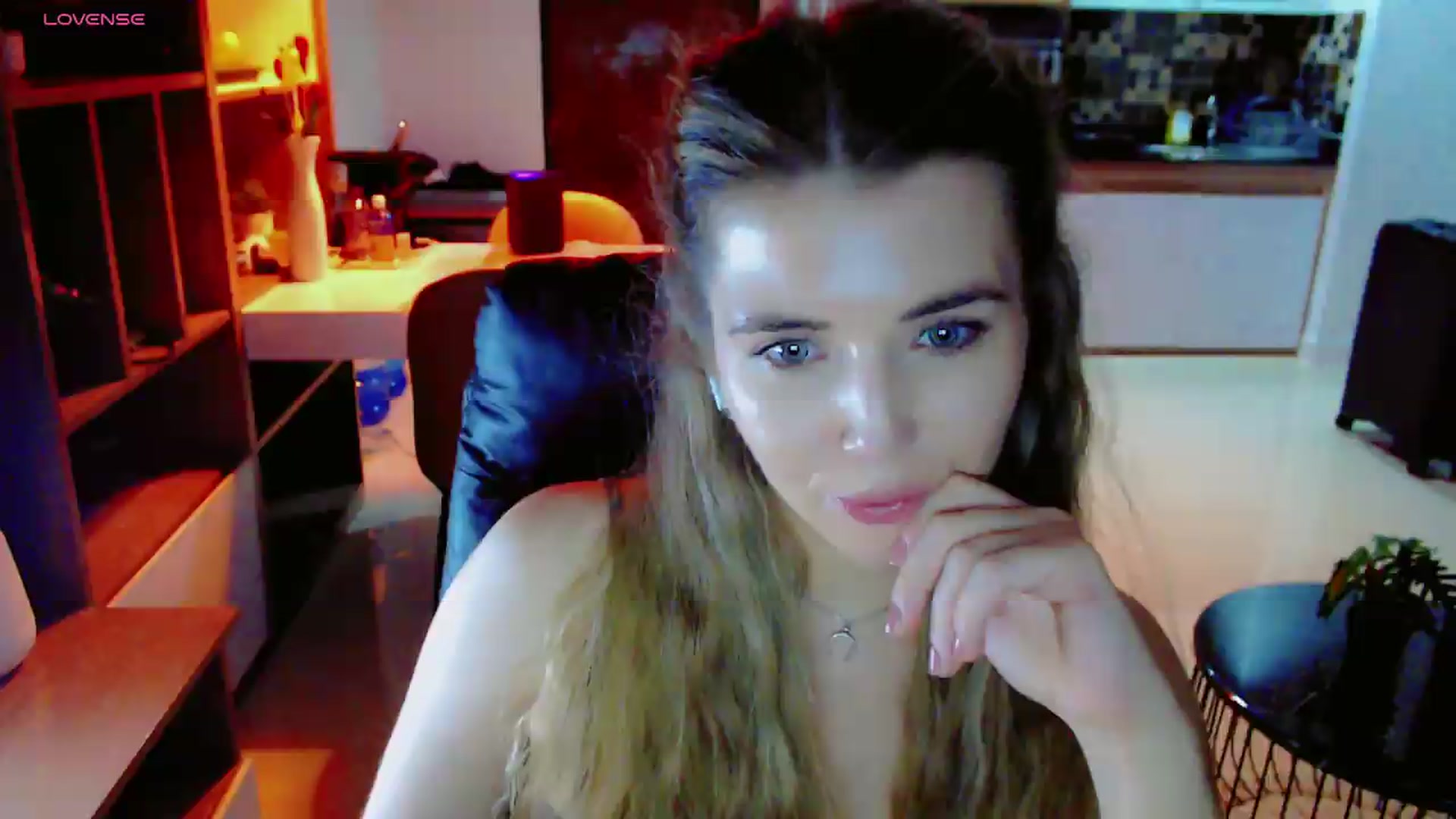 Gallery image thumbnail from KilianSou's myfreecams stream on, 09/04/2026, 07:15 image 16 of 20