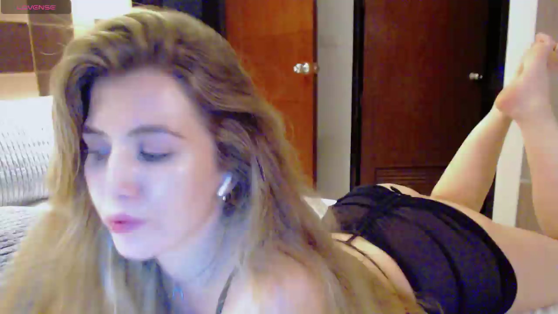 Gallery image thumbnail from KilianSou's myfreecams stream on, 09/04/2026, 13:33 image 17 of 20