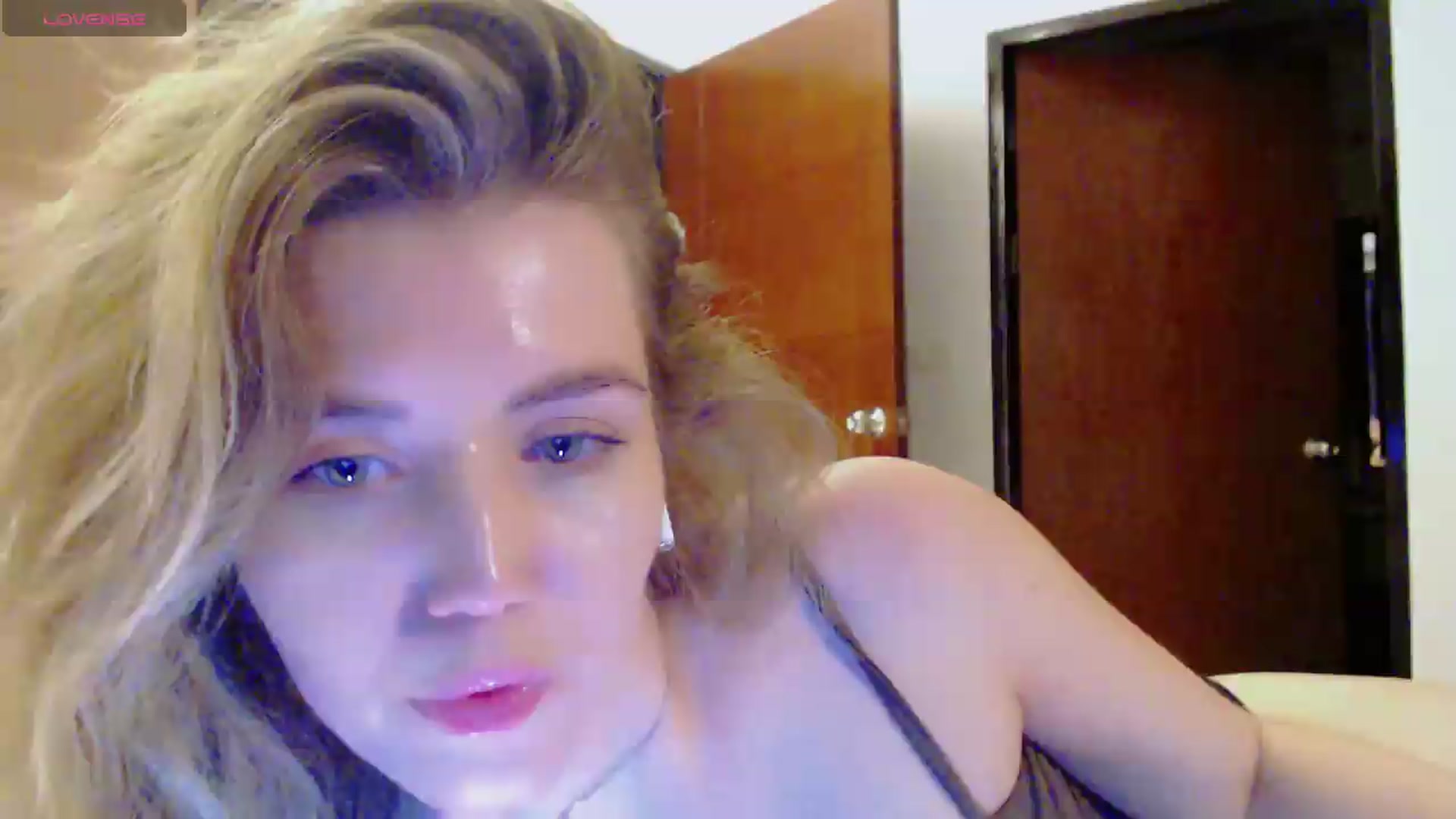 Gallery image thumbnail from KilianSou's myfreecams stream on, 09/04/2026, 13:33 image 11 of 20