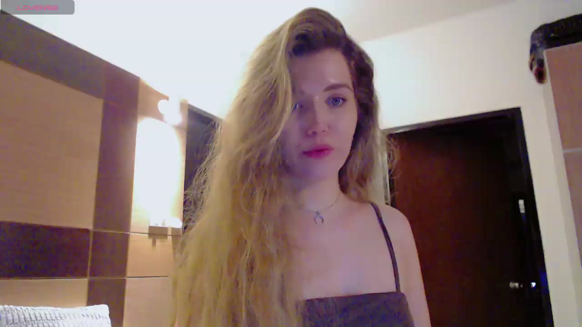 Gallery image thumbnail from KilianSou's myfreecams stream on, 09/04/2026, 14:12 image 17 of 20