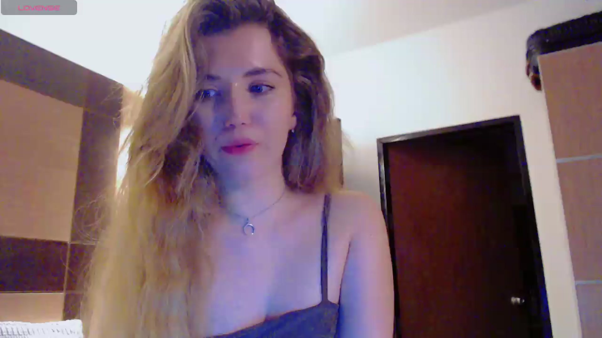 Gallery image thumbnail from KilianSou's myfreecams stream on, 09/04/2026, 14:12 image 10 of 20