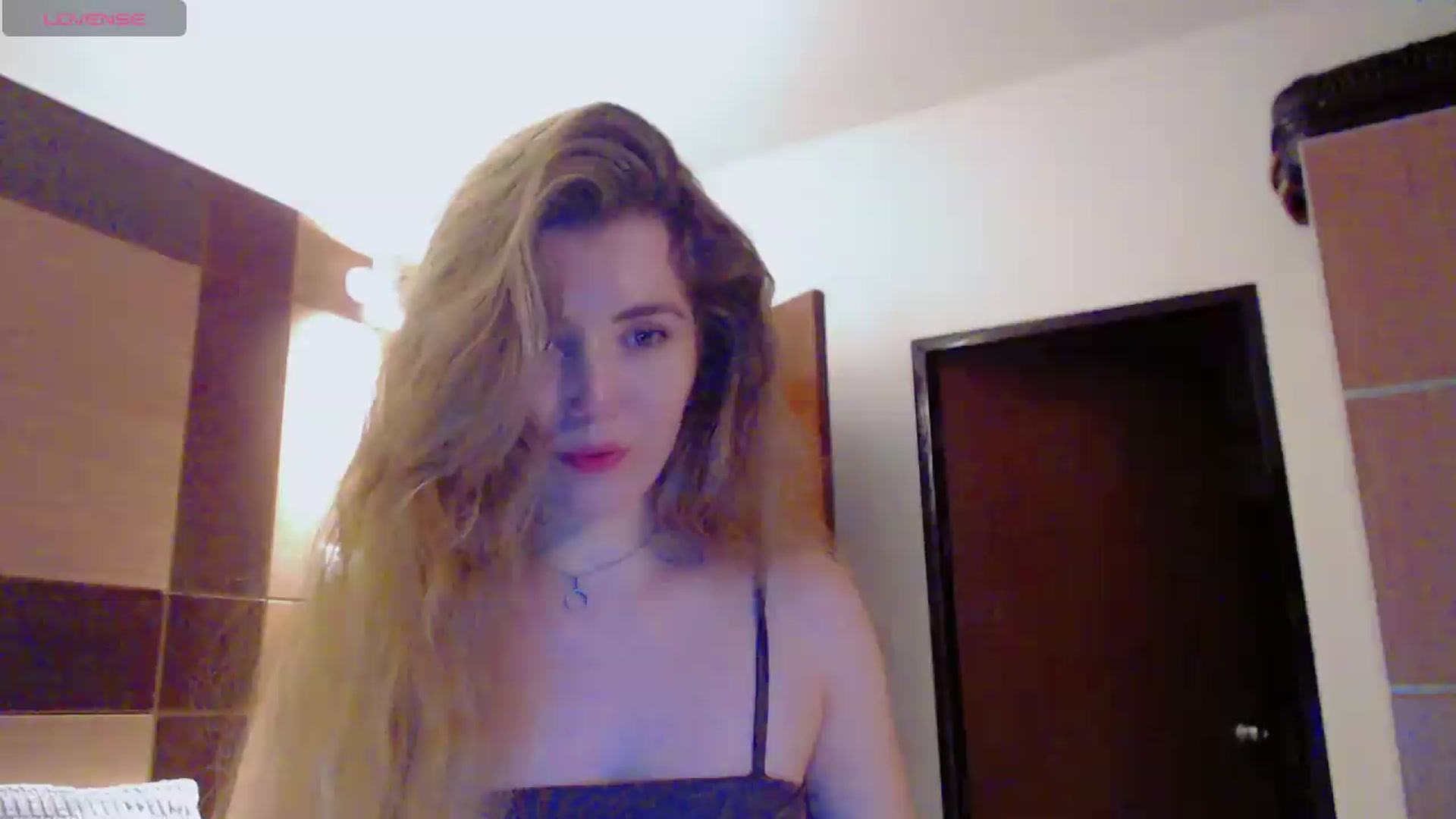Gallery image thumbnail from KilianSou's myfreecams stream on, 09/04/2026, 14:12 image 13 of 20