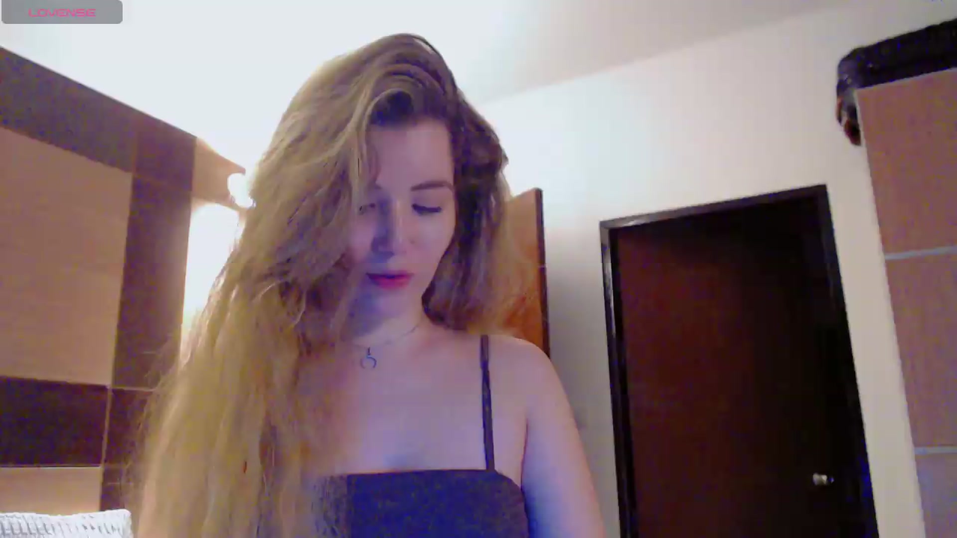 Gallery image thumbnail from KilianSou's myfreecams stream on, 09/04/2026, 14:12 image 9 of 20