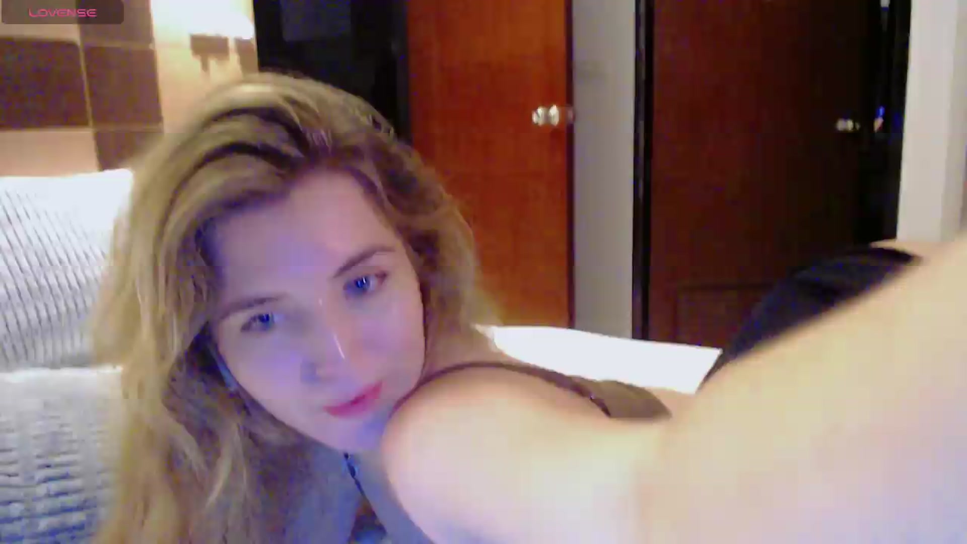 Gallery image thumbnail from KilianSou's myfreecams stream on, 09/04/2026, 14:12 image 4 of 20