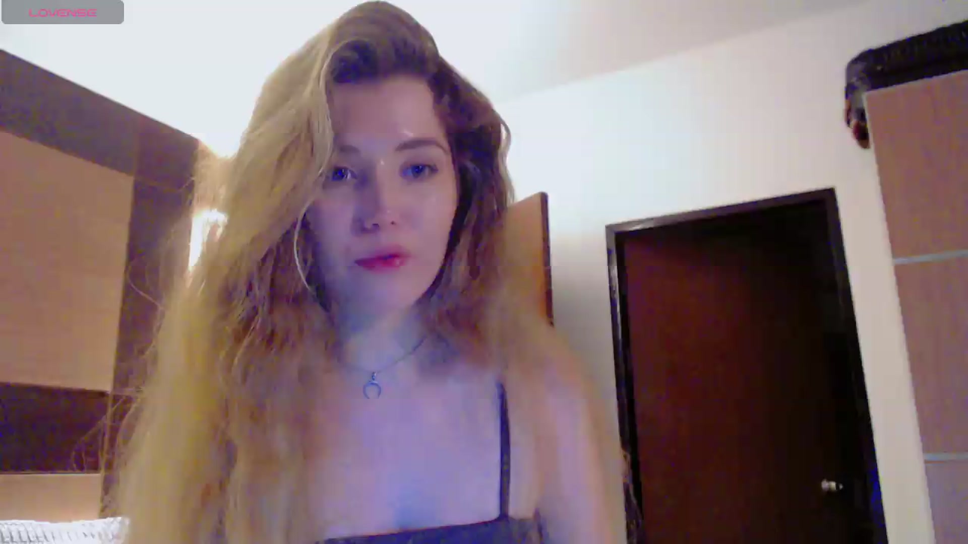 Gallery image thumbnail from KilianSou's myfreecams stream on, 09/04/2026, 14:12 image 15 of 20