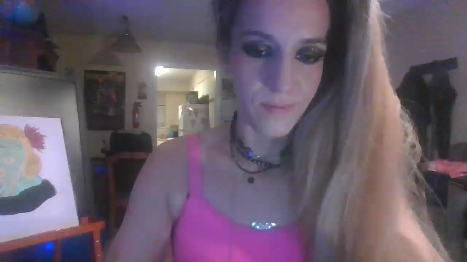 Gallery image thumbnail from KillaXBarbie1's myfreecams stream on, 04/21/2025, 07:00 image 6 of 20