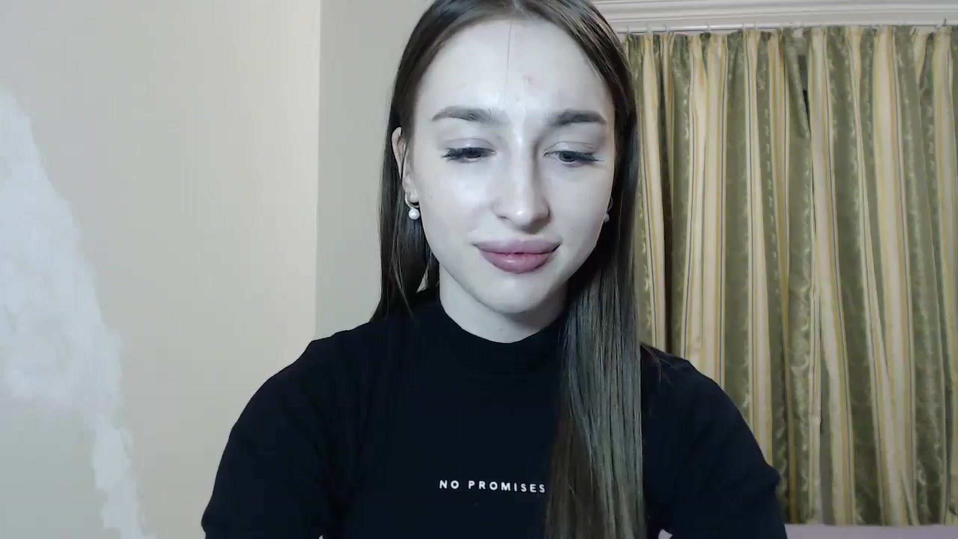 Gallery image thumbnail from KillerEyesS's myfreecams stream on, 05/13/2025, 20:09 image 14 of 20