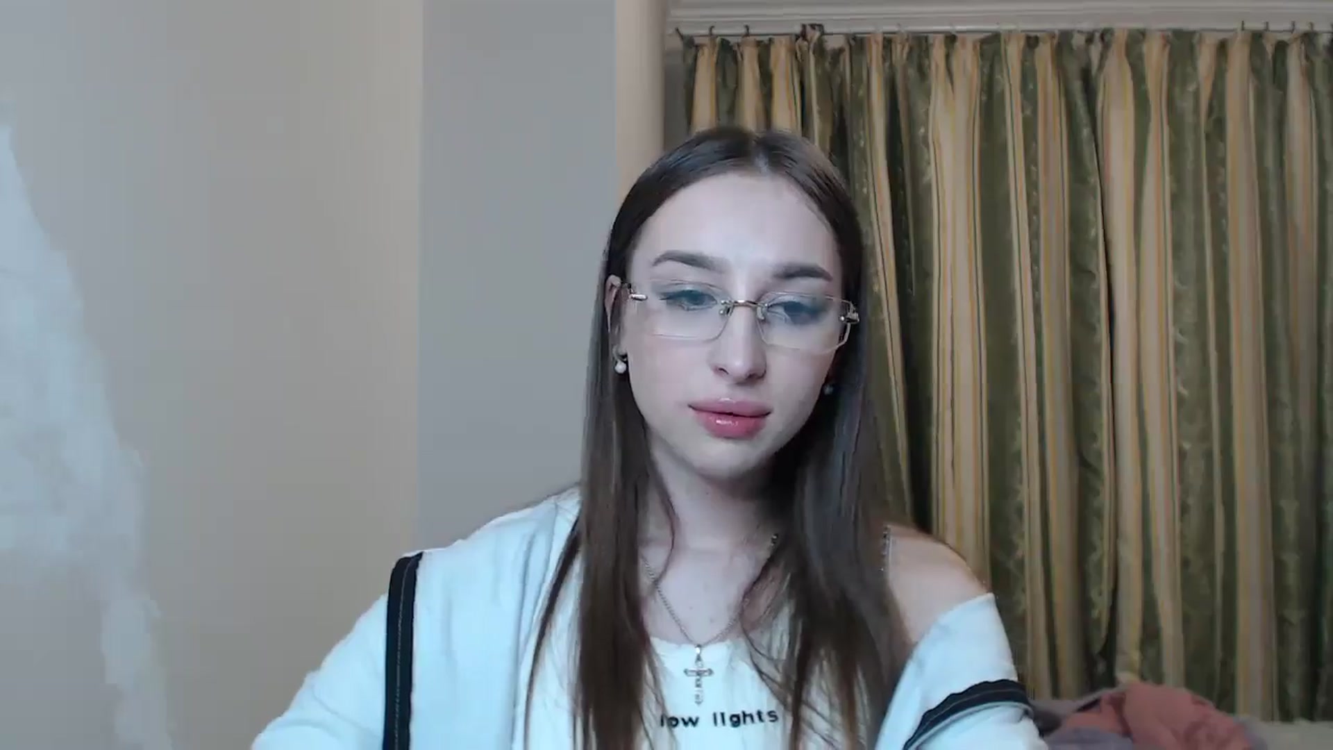 Gallery image thumbnail from KillerEyesS's myfreecams stream on, 05/21/2025, 18:17 image 15 of 20