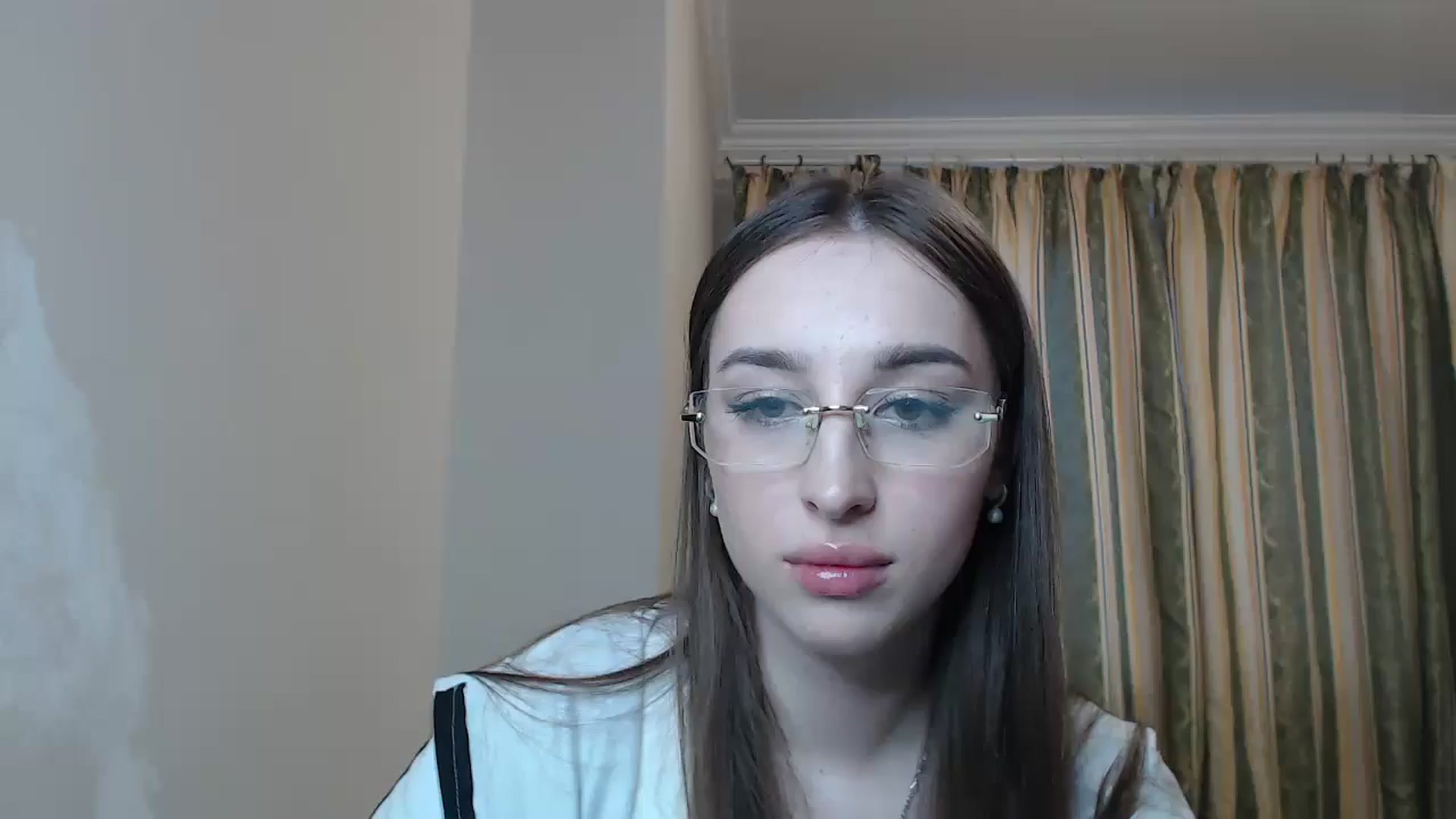 Gallery image thumbnail from KillerEyesS's myfreecams stream on, 05/21/2025, 18:17 image 3 of 20