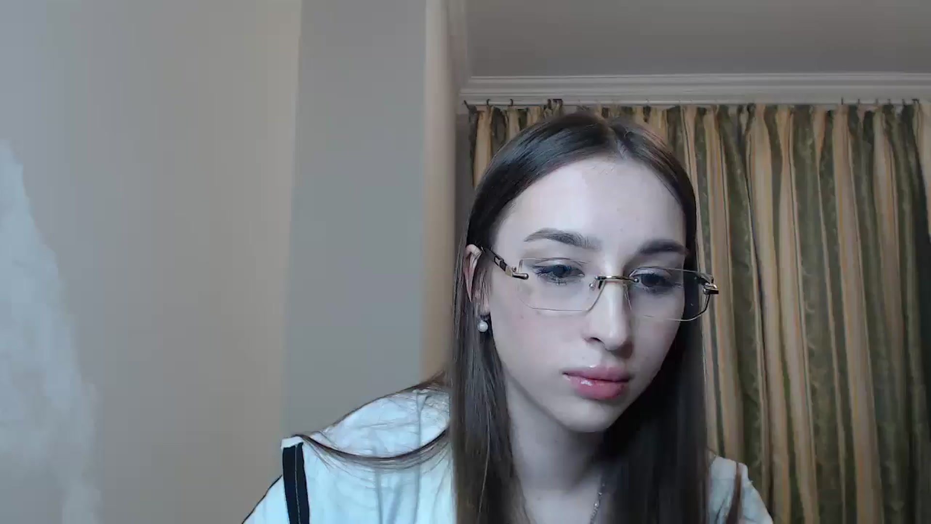 Gallery image thumbnail from KillerEyesS's myfreecams stream on, 05/21/2025, 18:17 image 6 of 20