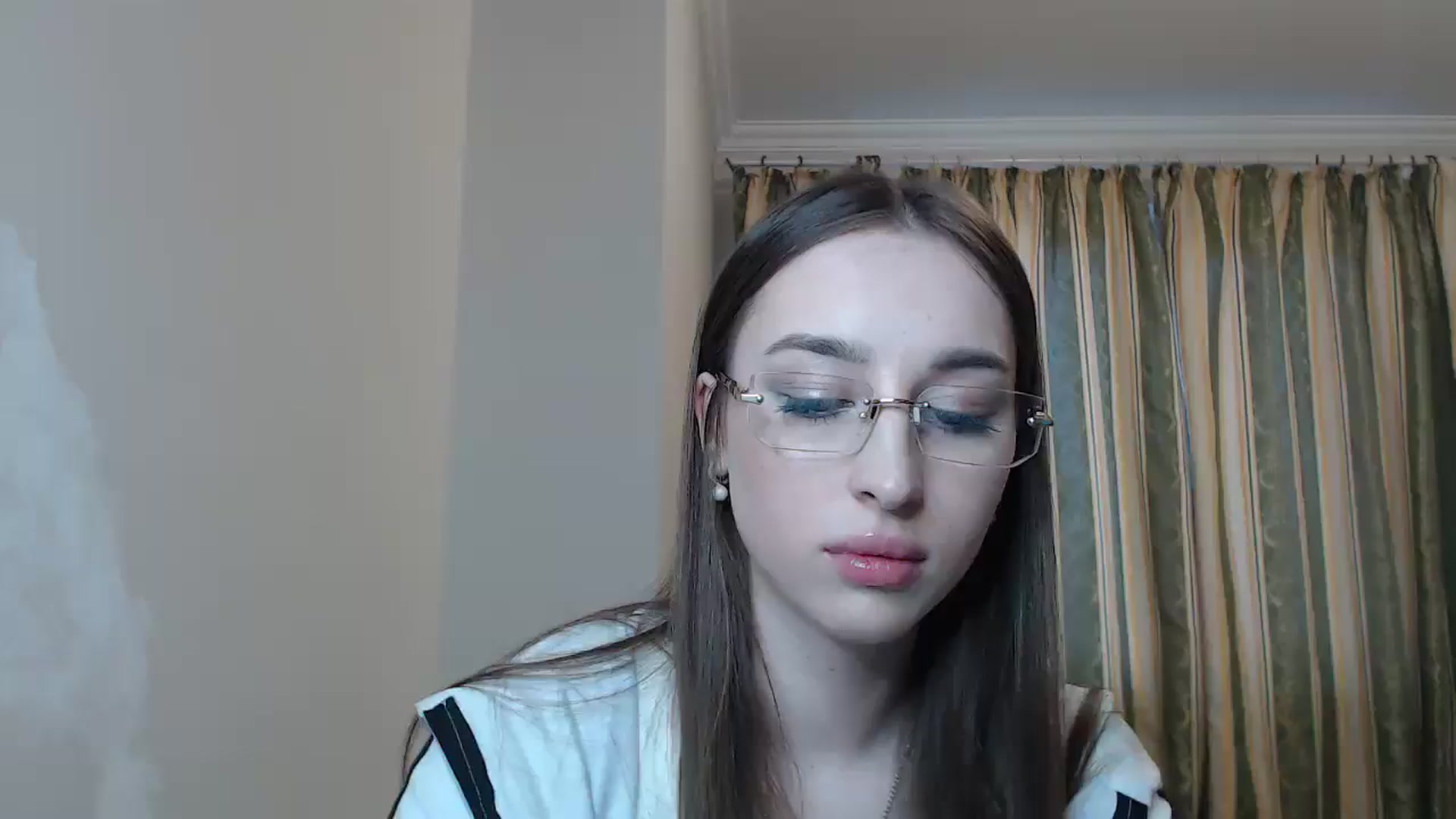 Gallery image thumbnail from KillerEyesS's myfreecams stream on, 05/21/2025, 18:17 image 1 of 20