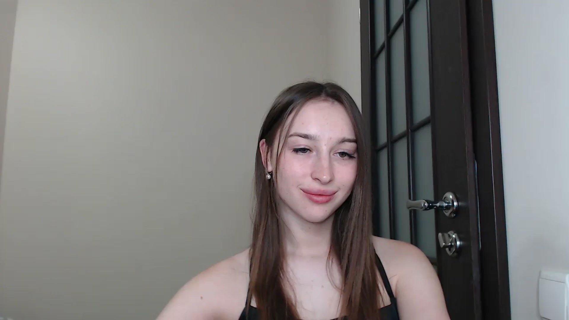 Gallery image thumbnail from KillerEyesS's myfreecams stream on, 06/18/2025, 19:00 image 6 of 20
