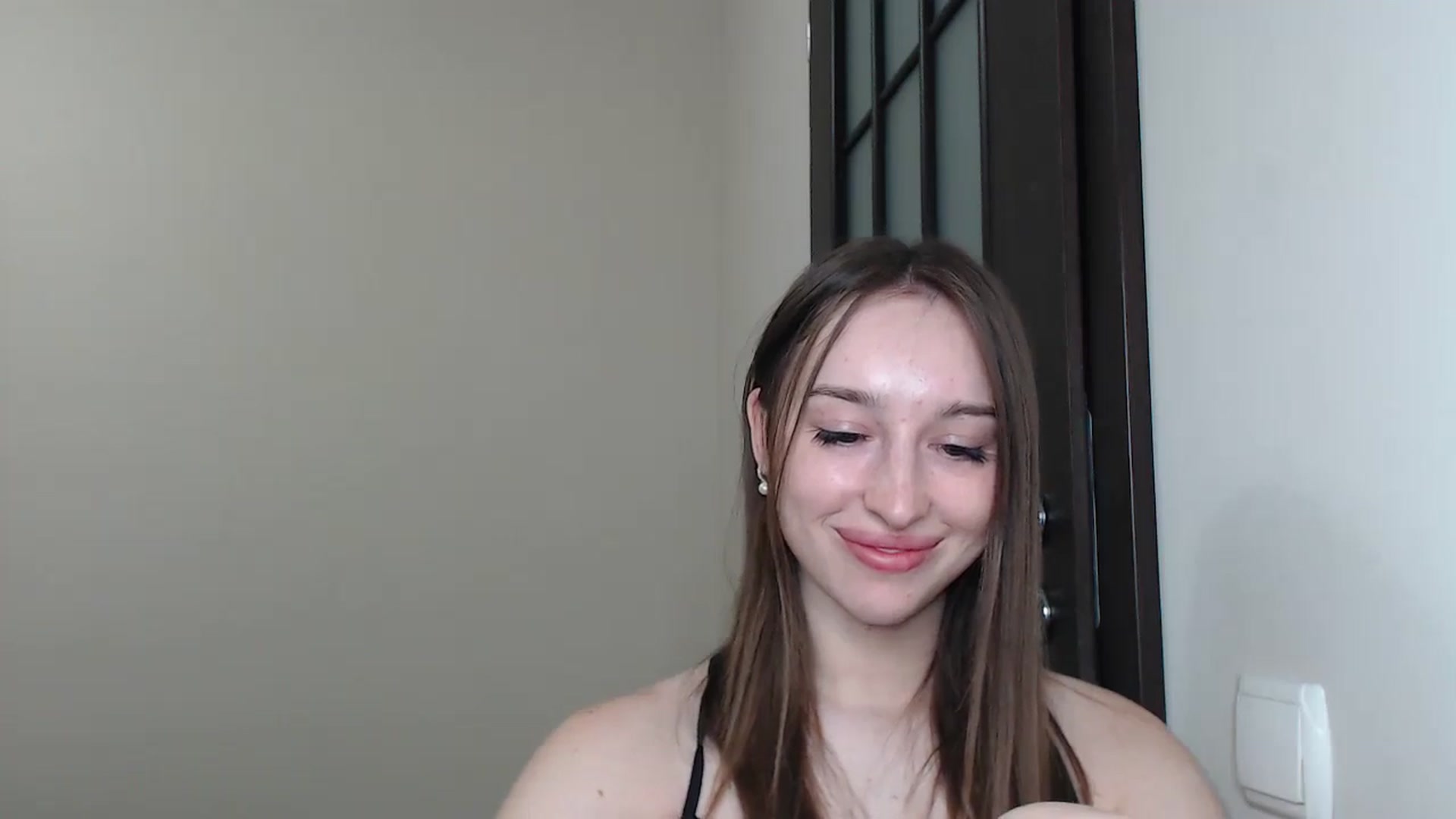 Gallery image thumbnail from KillerEyesS's myfreecams stream on, 06/18/2025, 20:08 image 18 of 20